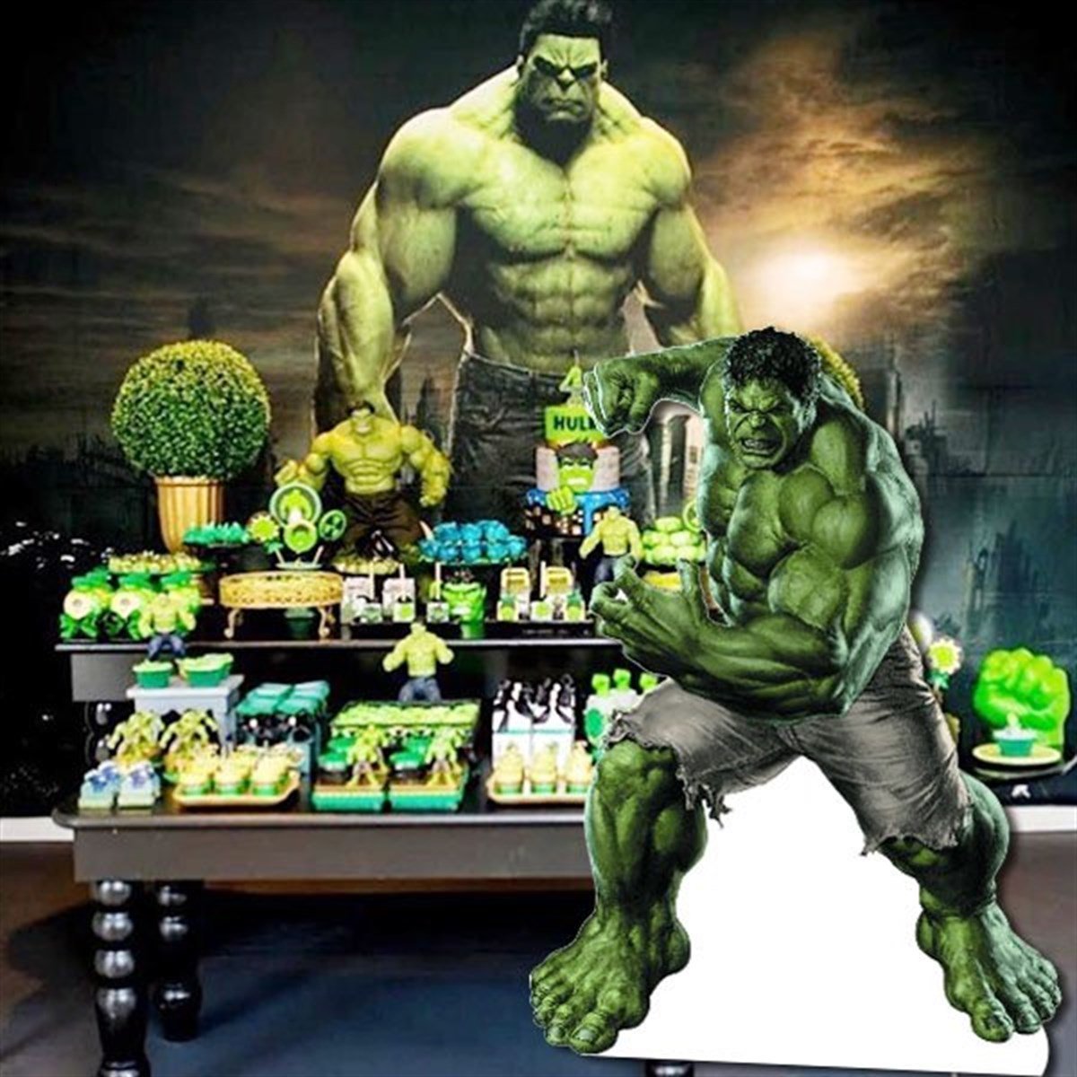 Hulk Ayaklı Pano 65 x 95 Cm