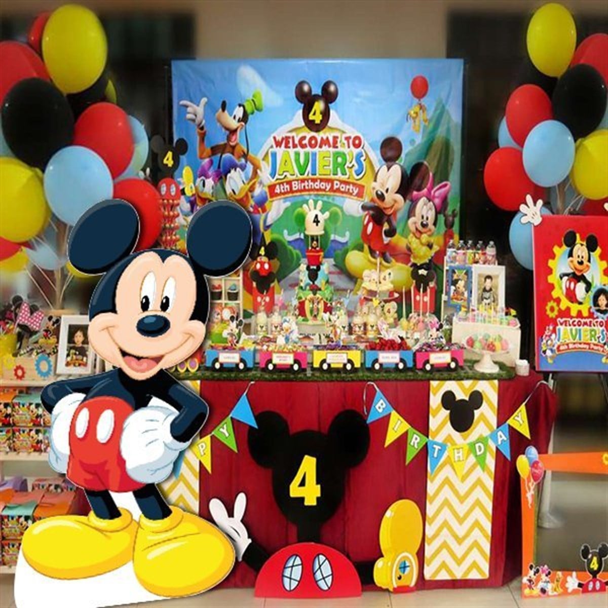 Mickey Mouse Ayaklı Pano 57 x 95 Cm