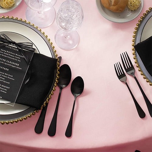 Pembe Renkli Saten Masa Örtüsü