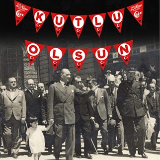 23 Nİsan Kutlu Olsun Bayrak Afiş