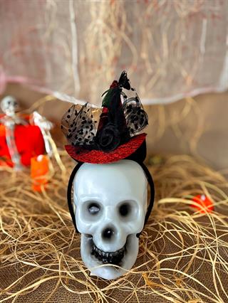 Kırmızı Simli Cadı Şapkası Taç