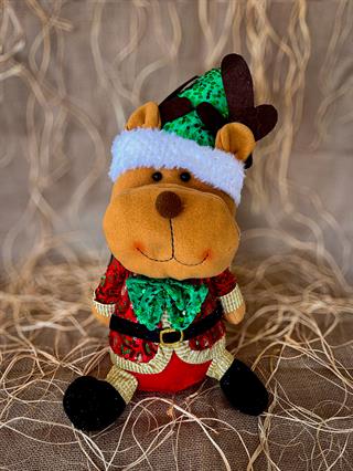 Peluş Şapkalı Geyik