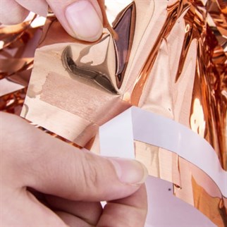 Rose Saçaklı Metalize Masa Eteği