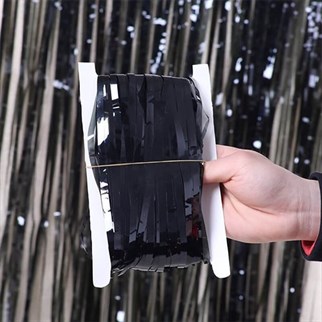 Siyah Saçaklı Metalize Masa Eteği