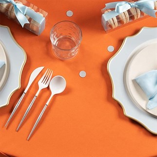 Turuncu Renkli Saten Masa Örtüsü