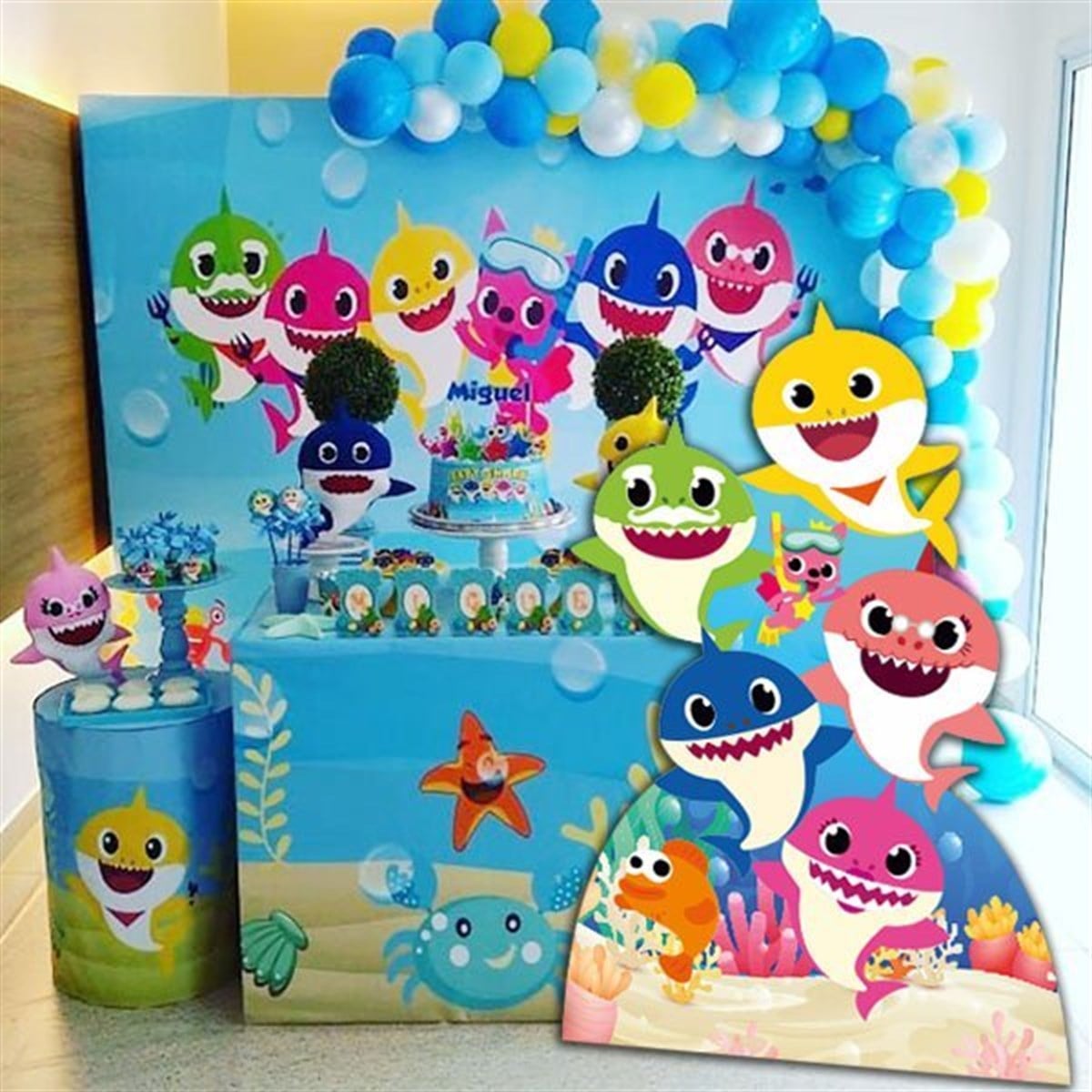 Baby Shark Dekoratif Ayaklı Pano 64 x 95 Cm