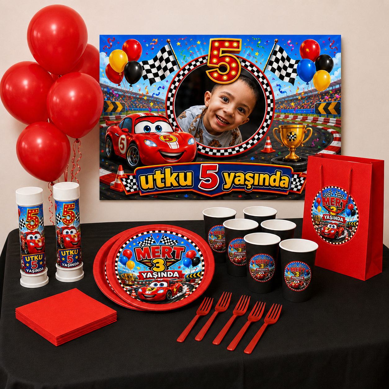 Cars KonseptiKişiye Özel Cars 8 Kişilik Parti Seti