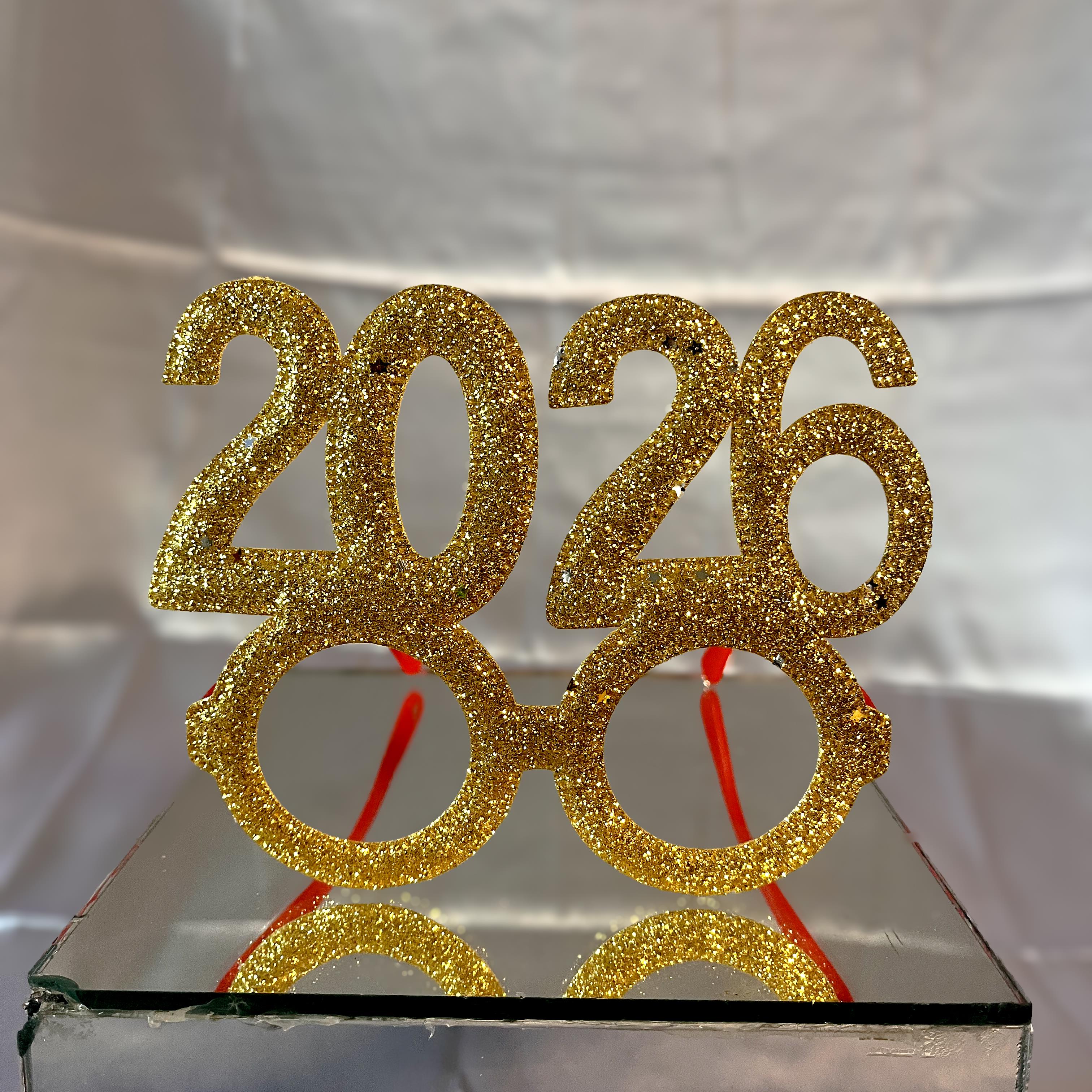 Taç ve GözlükSimli Yılbaşı Gold Gözlük 2026