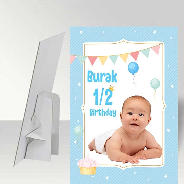 Yarım Yaş Erkek Ayaklı Pano