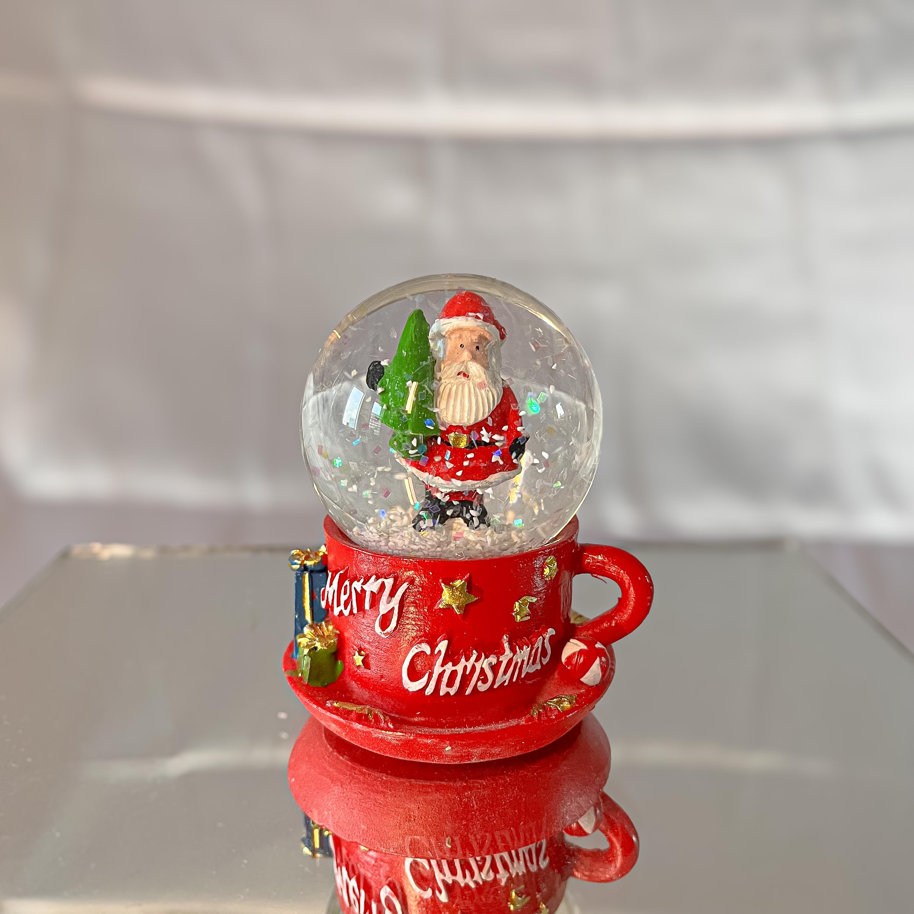 HediyelikYılbaşı Fincan Kar Küresi Noel Baba ve Çam Ağacı