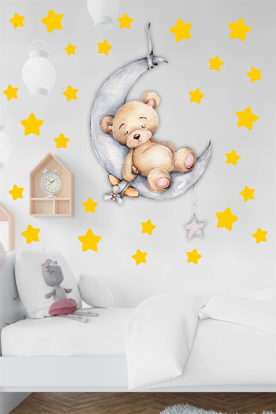Ayda Uyuyan Sevimli Ayıcık ve Sarı Yıldızlar Çocuk Bebek Odası Sticker
