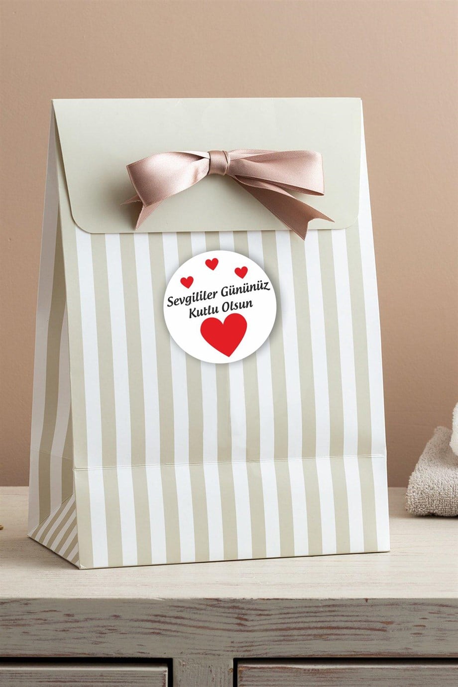 Sevgililer Günü 5x5 Cm 100 Adet Yuvarlak Özel Kesimli Sticker Etiket
