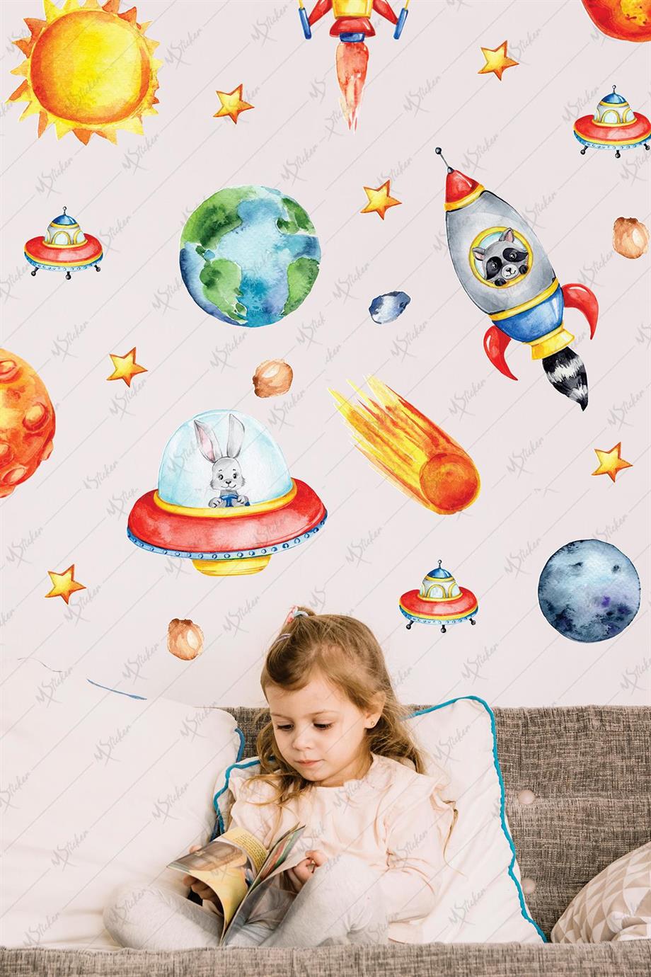 Uzay Gemisinde Tavşan Uzay Temalı Çocuk Odası Sticker seti