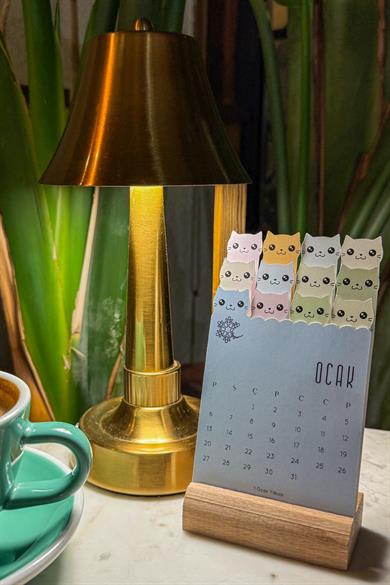 2026 Ahşap Ayaklı Kedili Sevimli Tasarım Mini Tasarım Takvim, 2026 Yeni Yıl Hediyesi Sevimli Kediler