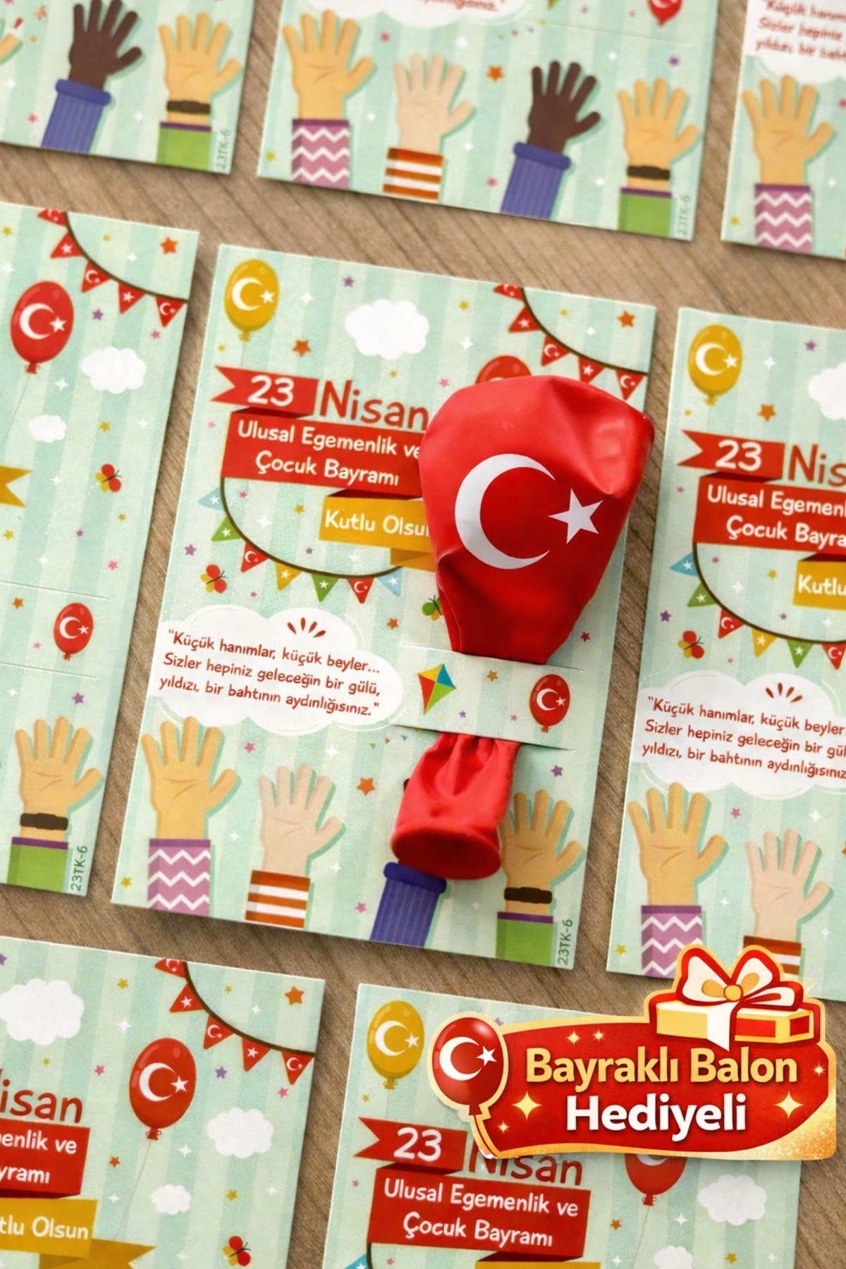 20 Adet Balon Hediyeli 23 Nisan Tebrik Kartı 20'li Set – Sınıf Hediyelik Türk Bayraklı Balon