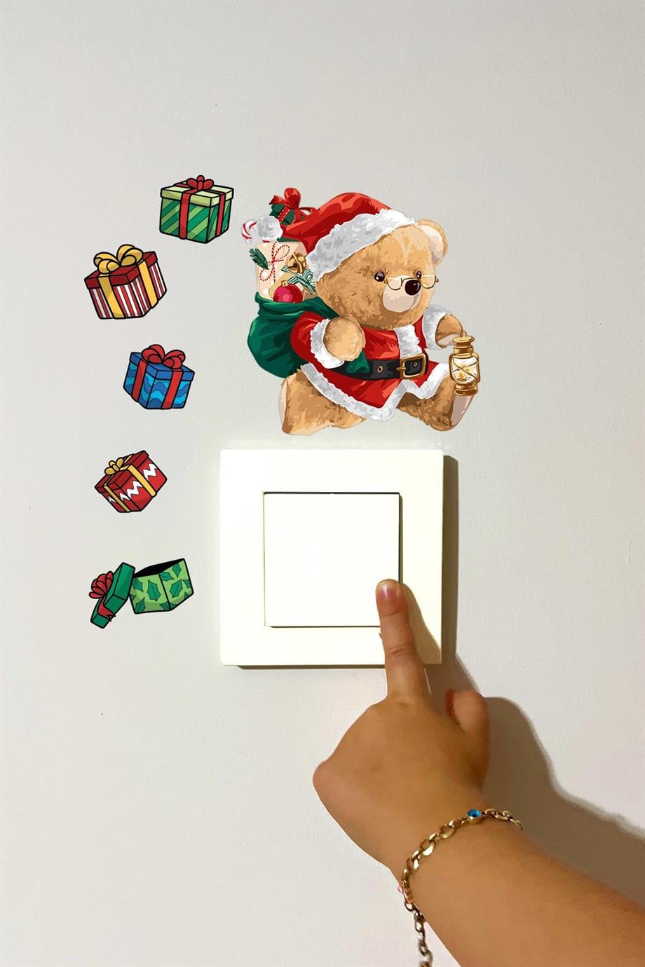 Yeni Yıl Sevimli Ayıcık ve Hediye Paketleri Kış Konseptli Sticker Yılbaşı Süsü Kış Konseptli Priz