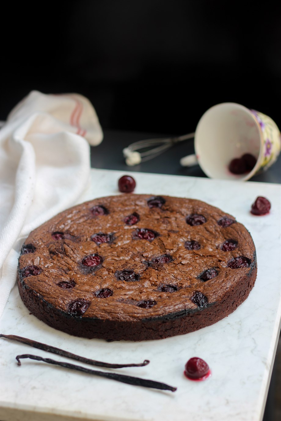 VİŞNELİ BROWNİE