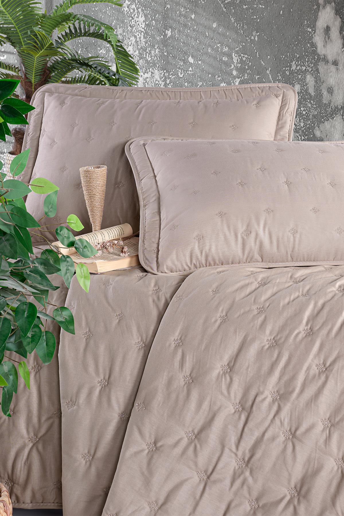 Clasy Nakışlı Microfiber Çift Kişilik Yatak Örtüsü Seti Aspendos V1 Bej