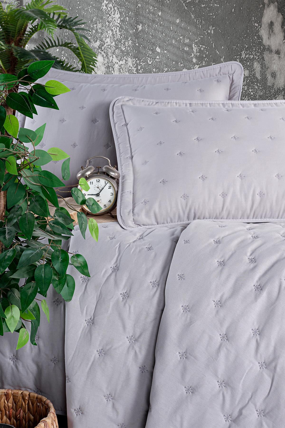 Clasy Nakışlı Microfiber Tek Kişilik Yatak Örtüsü Seti Aspendos V4 Gri