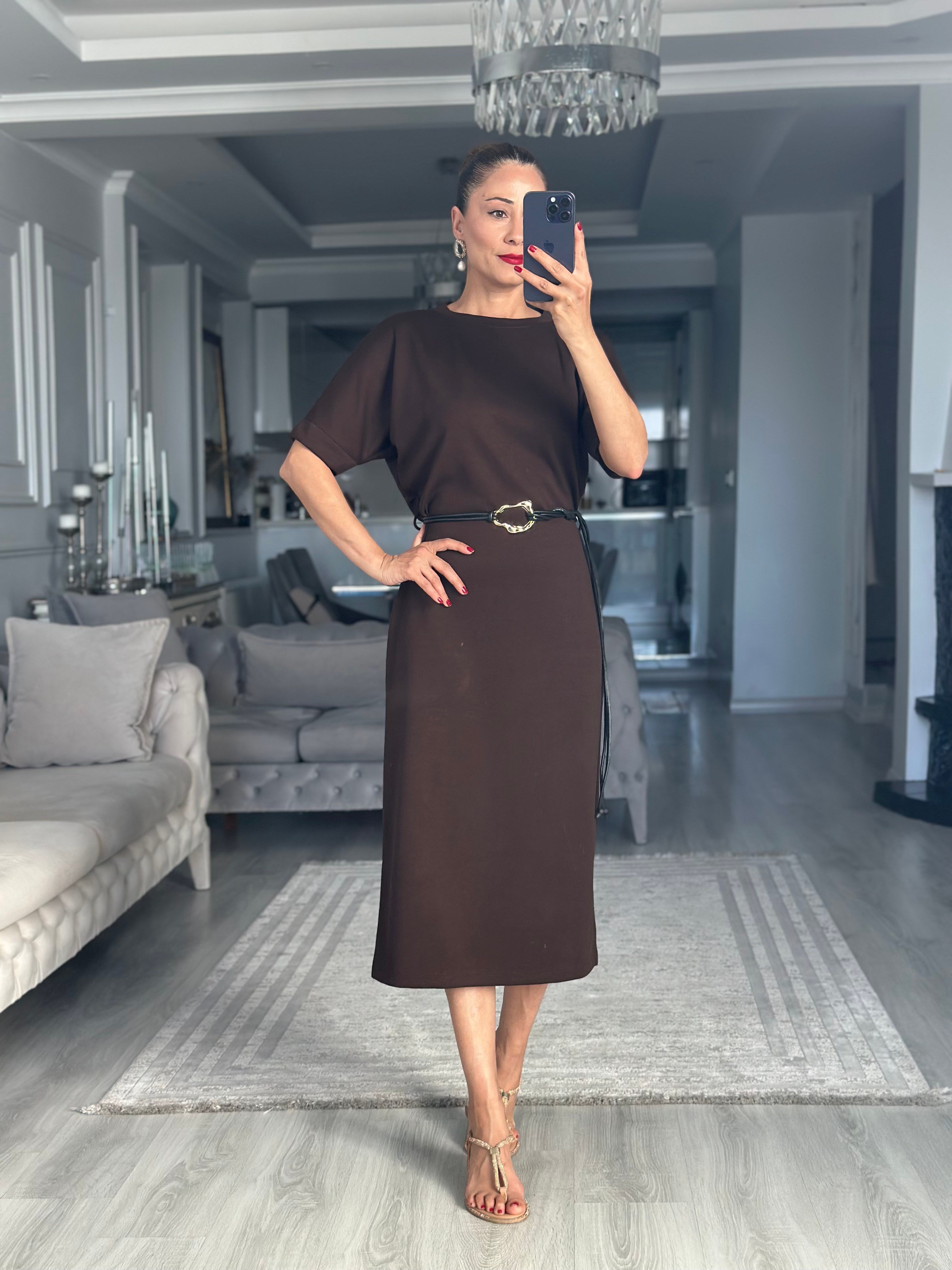 Acı Kahve Cool Kemerli Bisiklet Yaka Midi Boy Kadın Elbise 