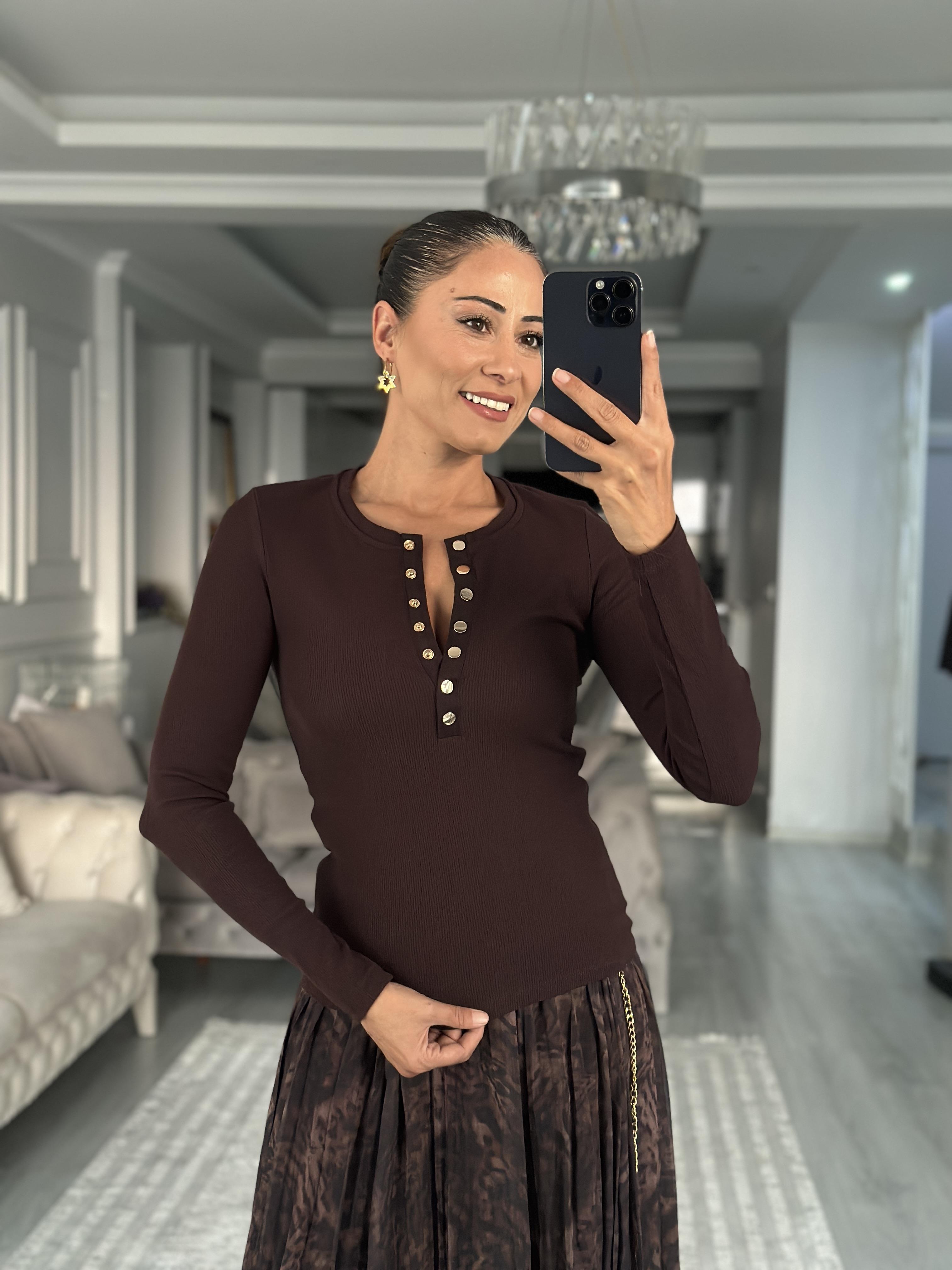 Acı Kahve Karol Patlı Çıtçıtlı Uzun Kollu Kadın Body