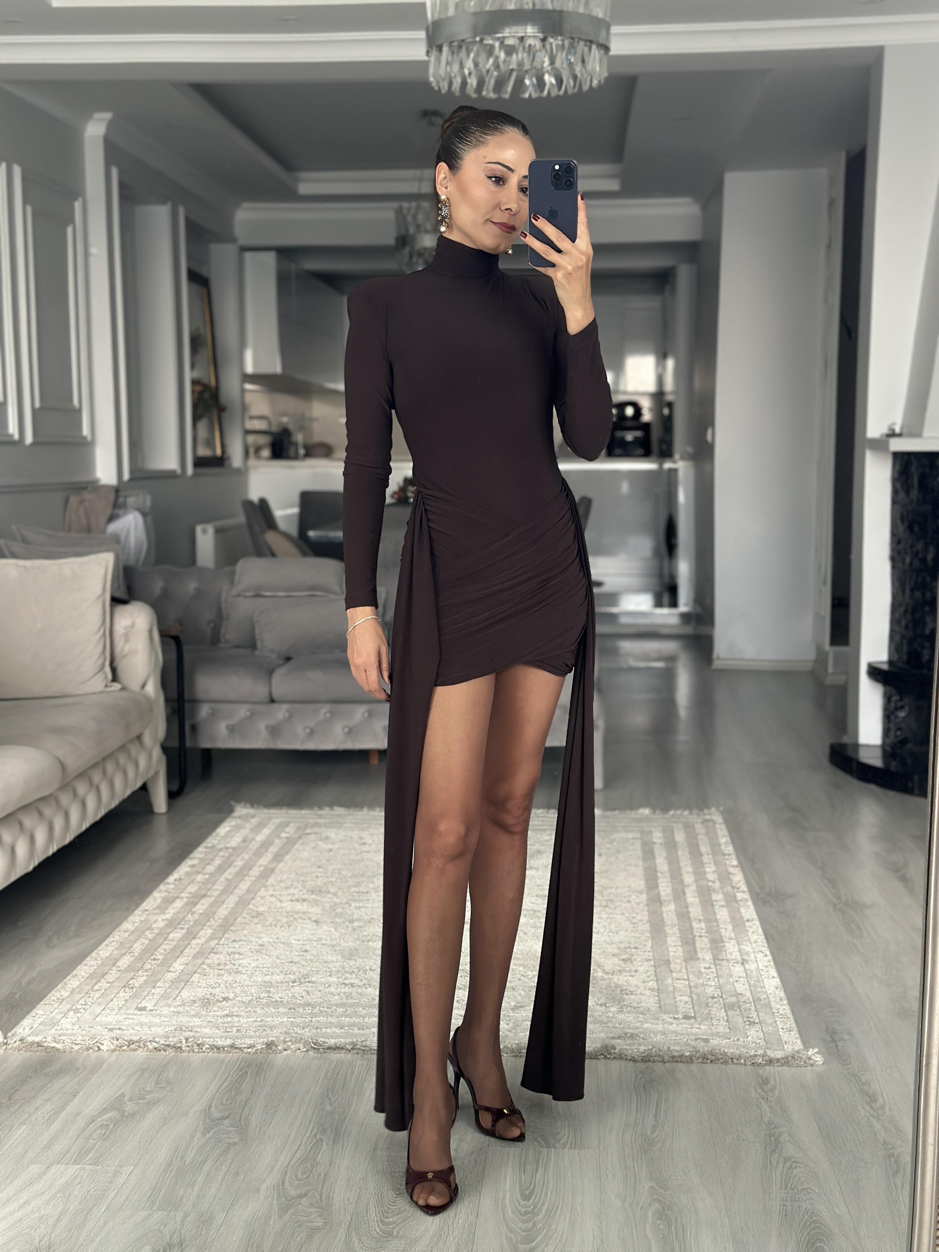 Acı Kahve Yarım Balıkçı Vatkalı Kuyruklu Kadın Mini Elbise