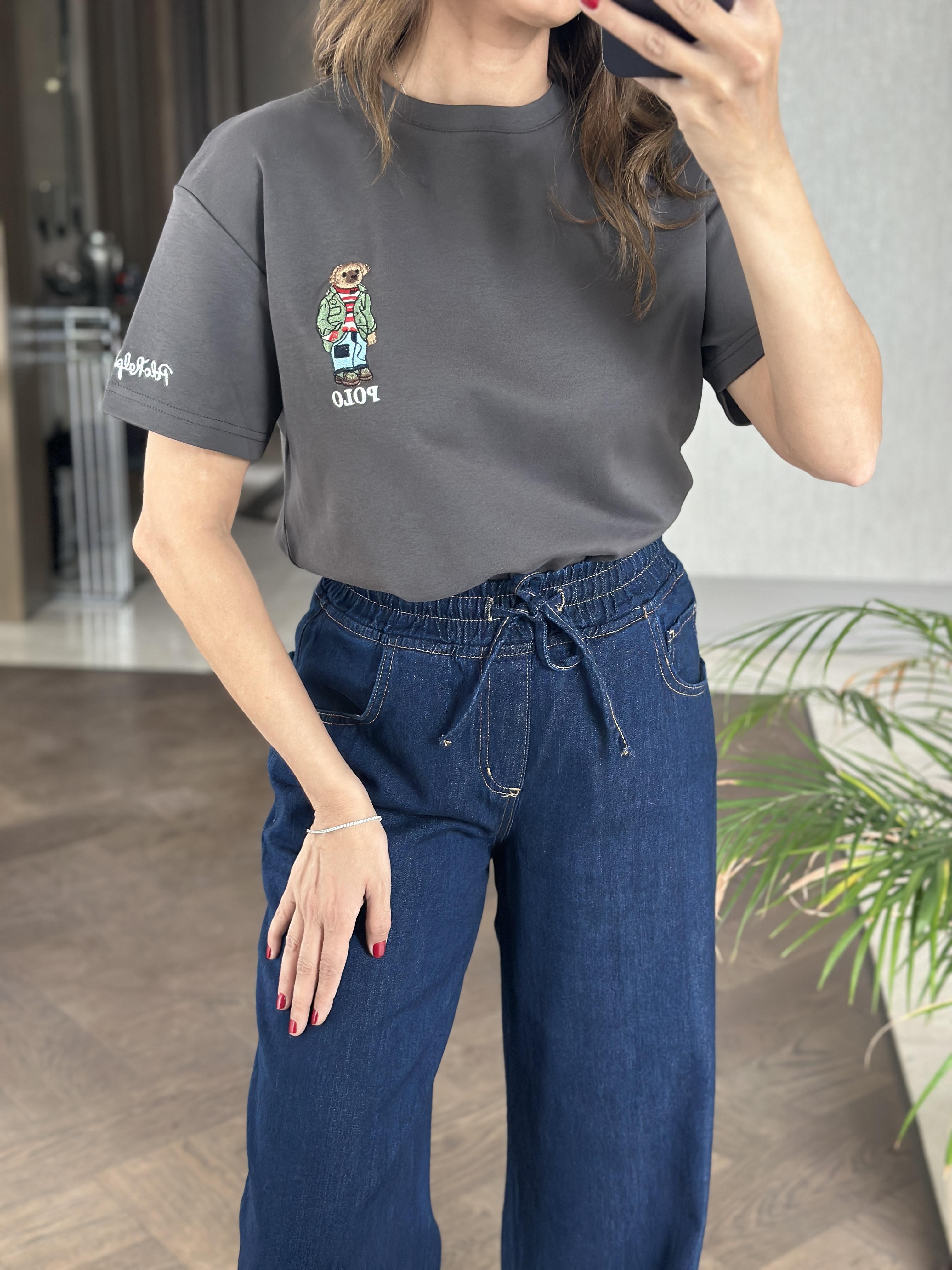 Antrasit Bisiklet Yaka Kol Ucu Yazı Nakışlı  Ayıcık  Kadın T-Shirt 