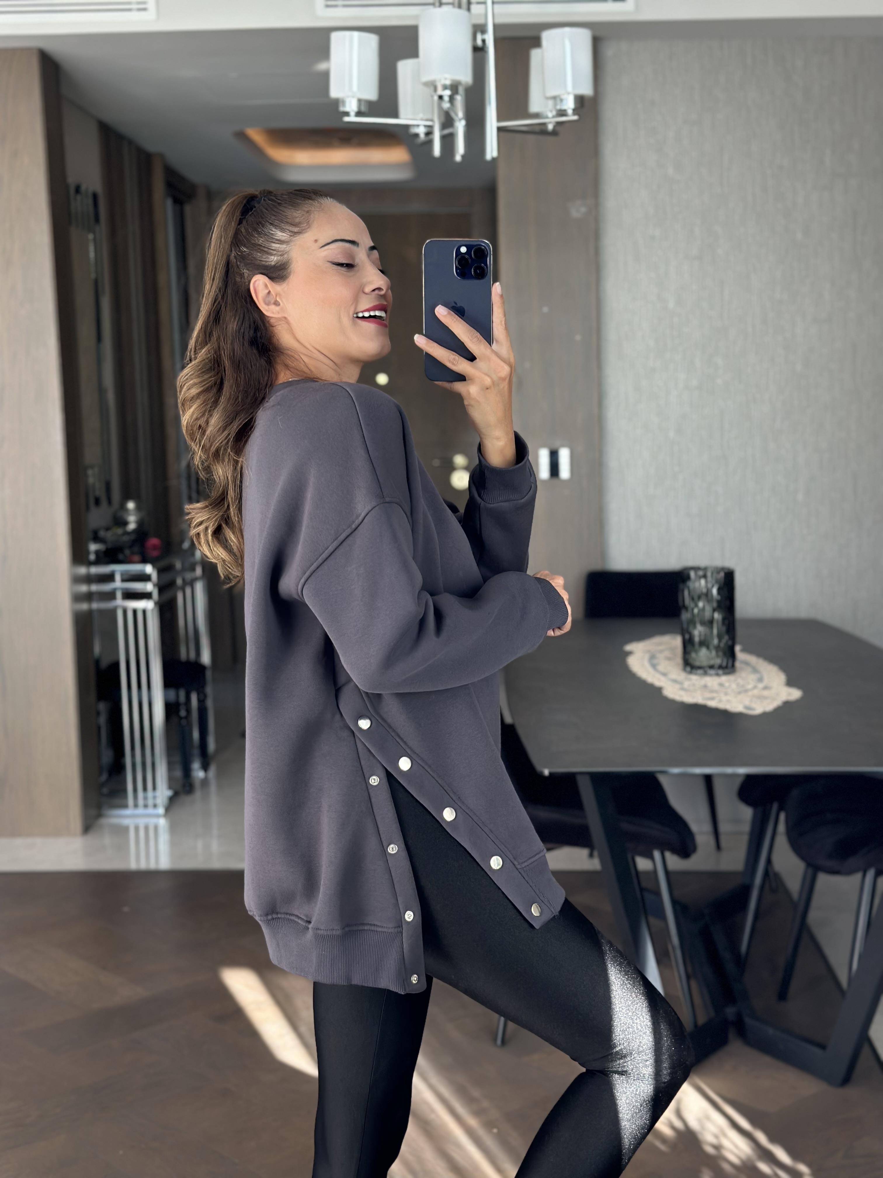 Antrasit Bisiklet Yaka Tek Yanı Çıtçıtlı Kadın Sweatshirt