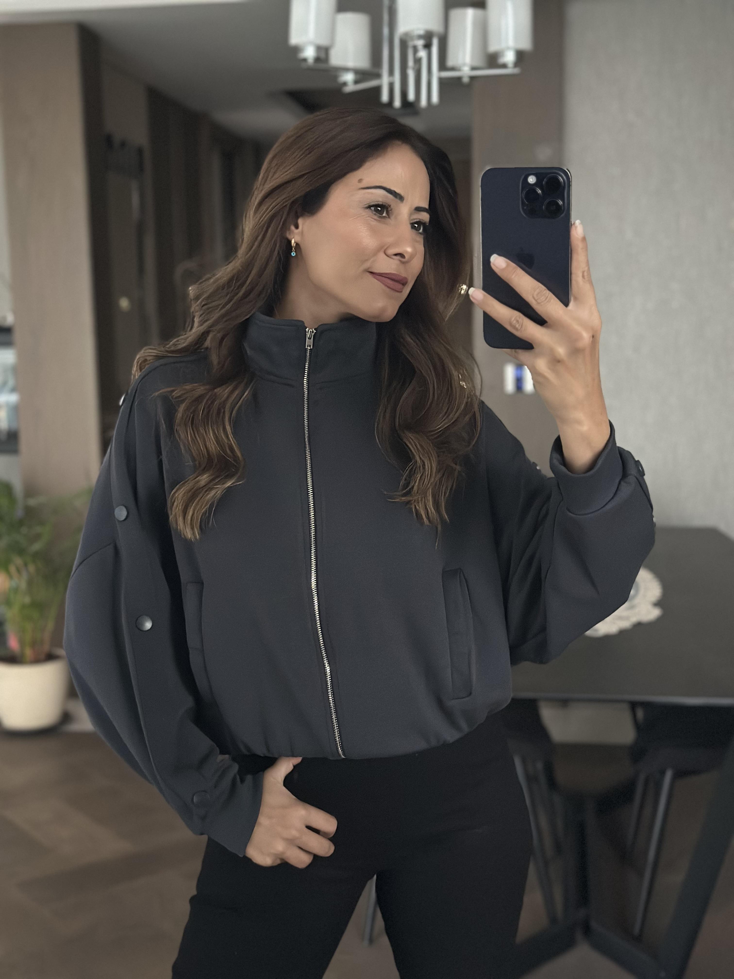 Antrasit Kolları Çıtçıt Detay Fermuarlı Cepli Kadın Sweatshirt