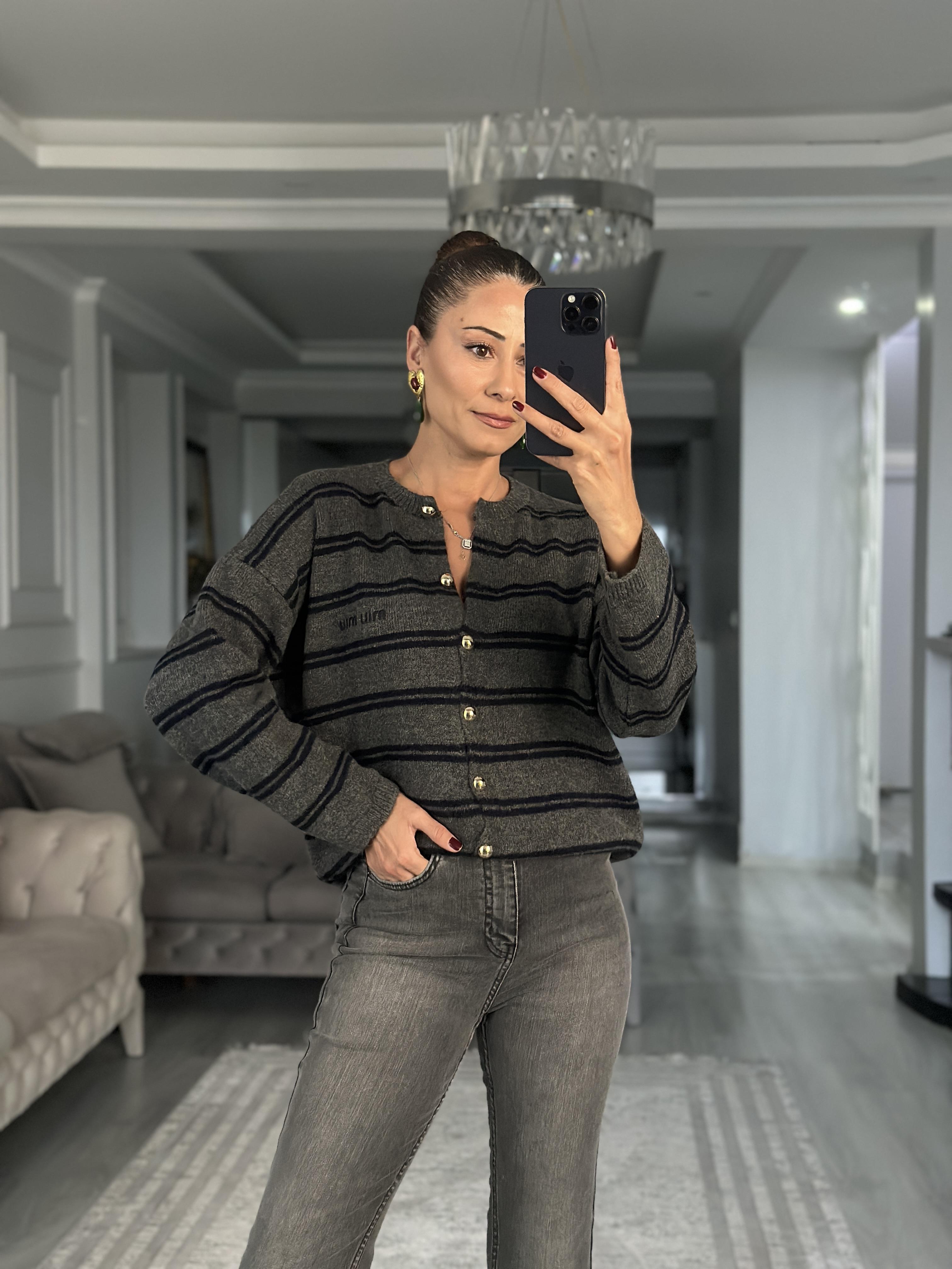 Antrasit Lacivert Şeritli Düğmeli Kadın Triko Hırka