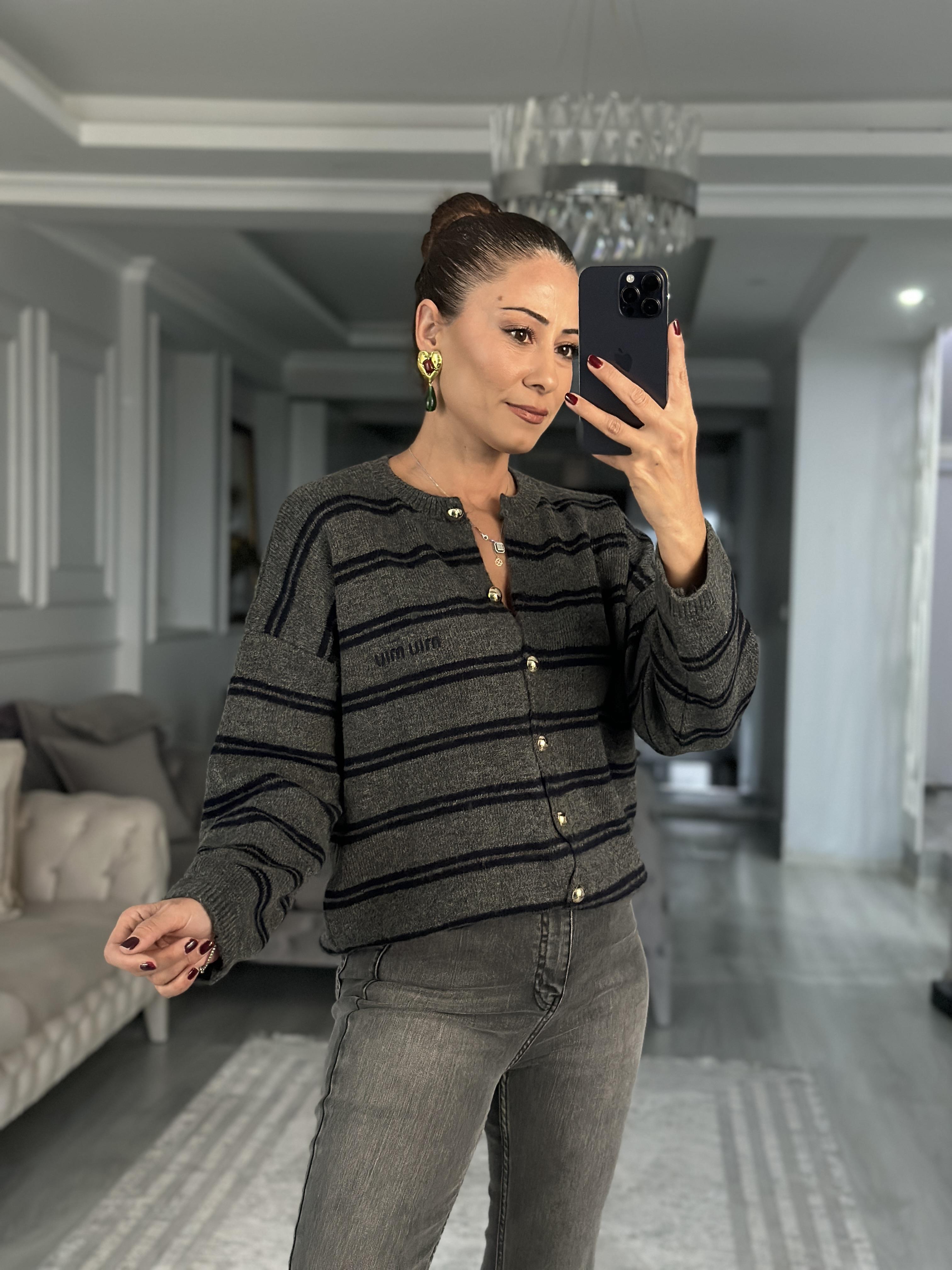 Antrasit Lacivert Şeritli Düğmeli Kadın Triko Hırka