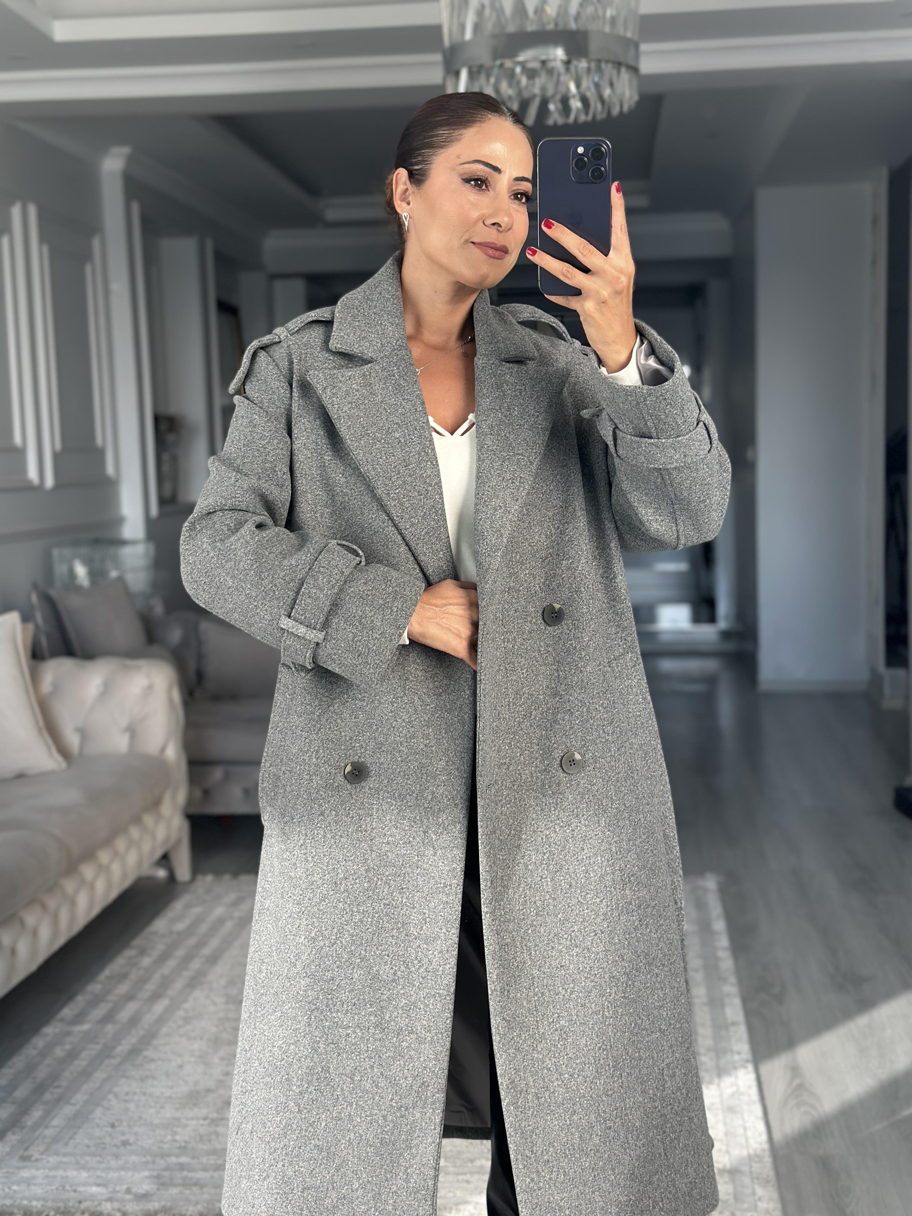 Antrasit Omzu Apoletli Düğmeli Kadın Kaşe Kaban