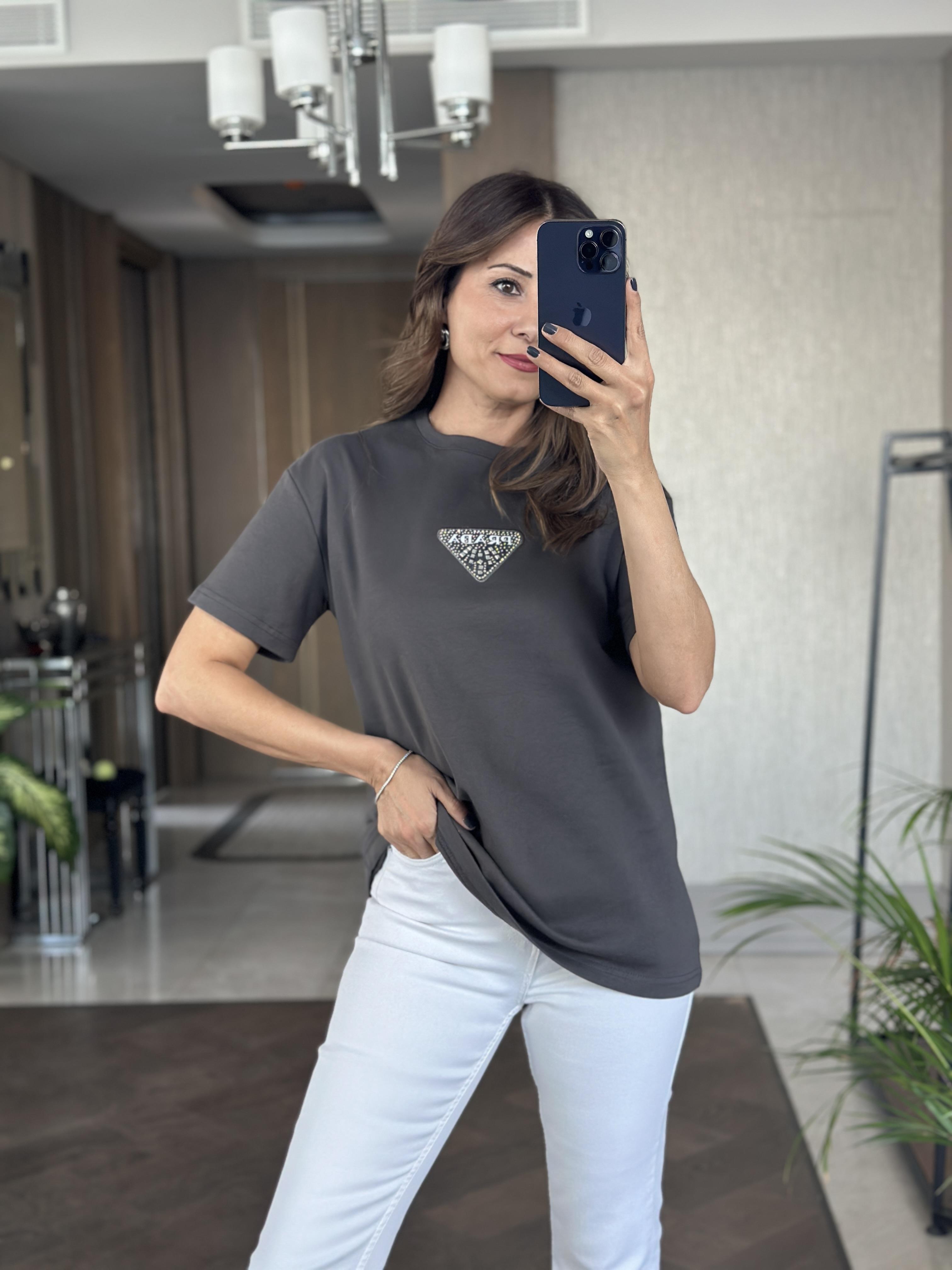 Antrasit Prd Üçgen Logolu Bisiklet Yaka Kadın T-Shirt