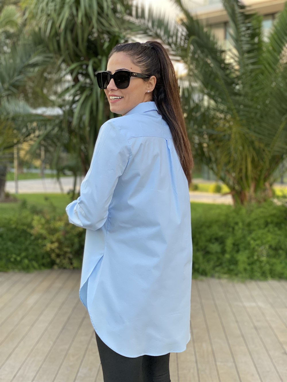 Bebe Mavi Boyfriend Yırtmaç Detay Kadın Gömlek
