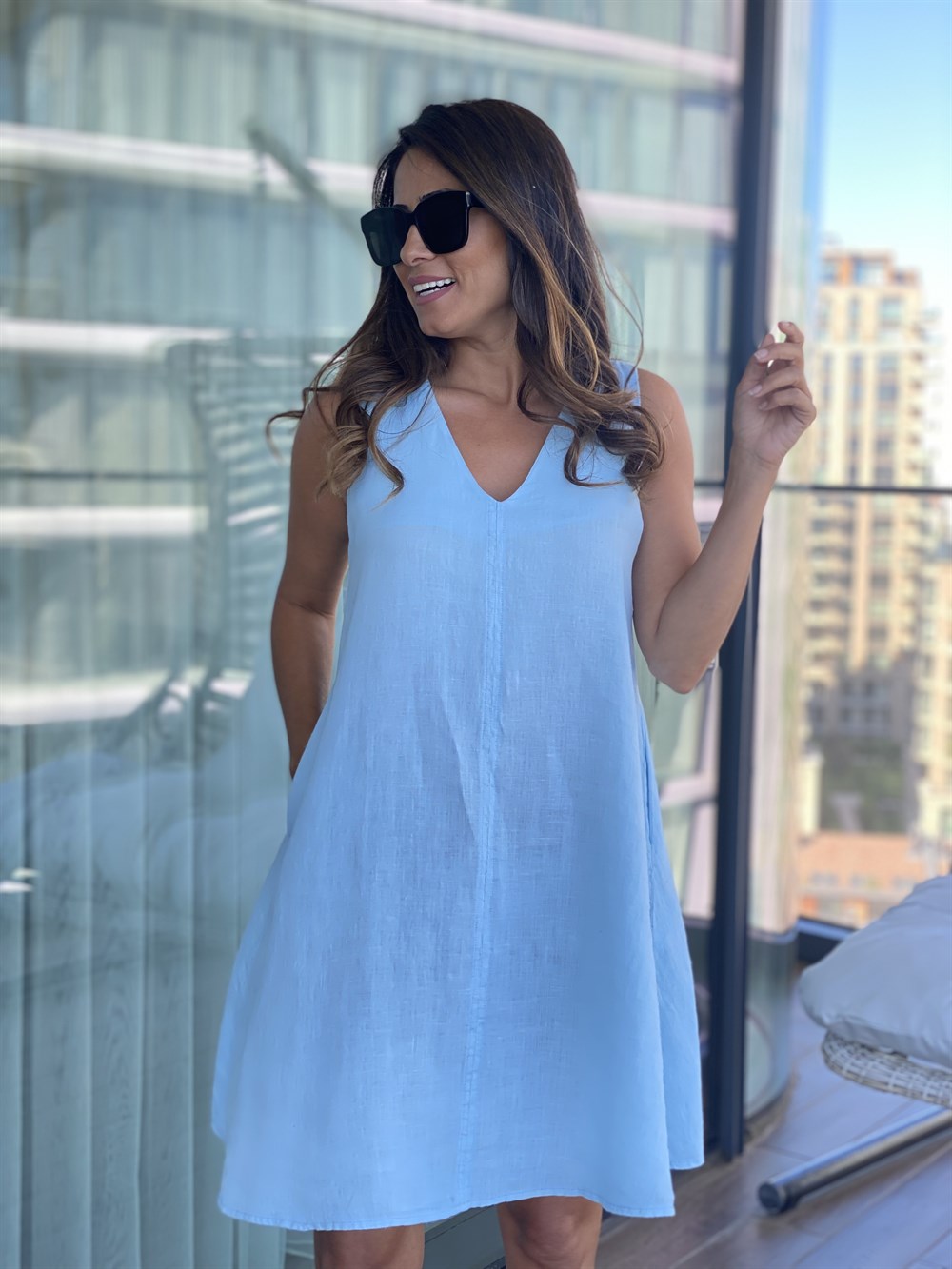 Bebe Mavi V Yaka Ham Keten Cepli Kadın Elbise