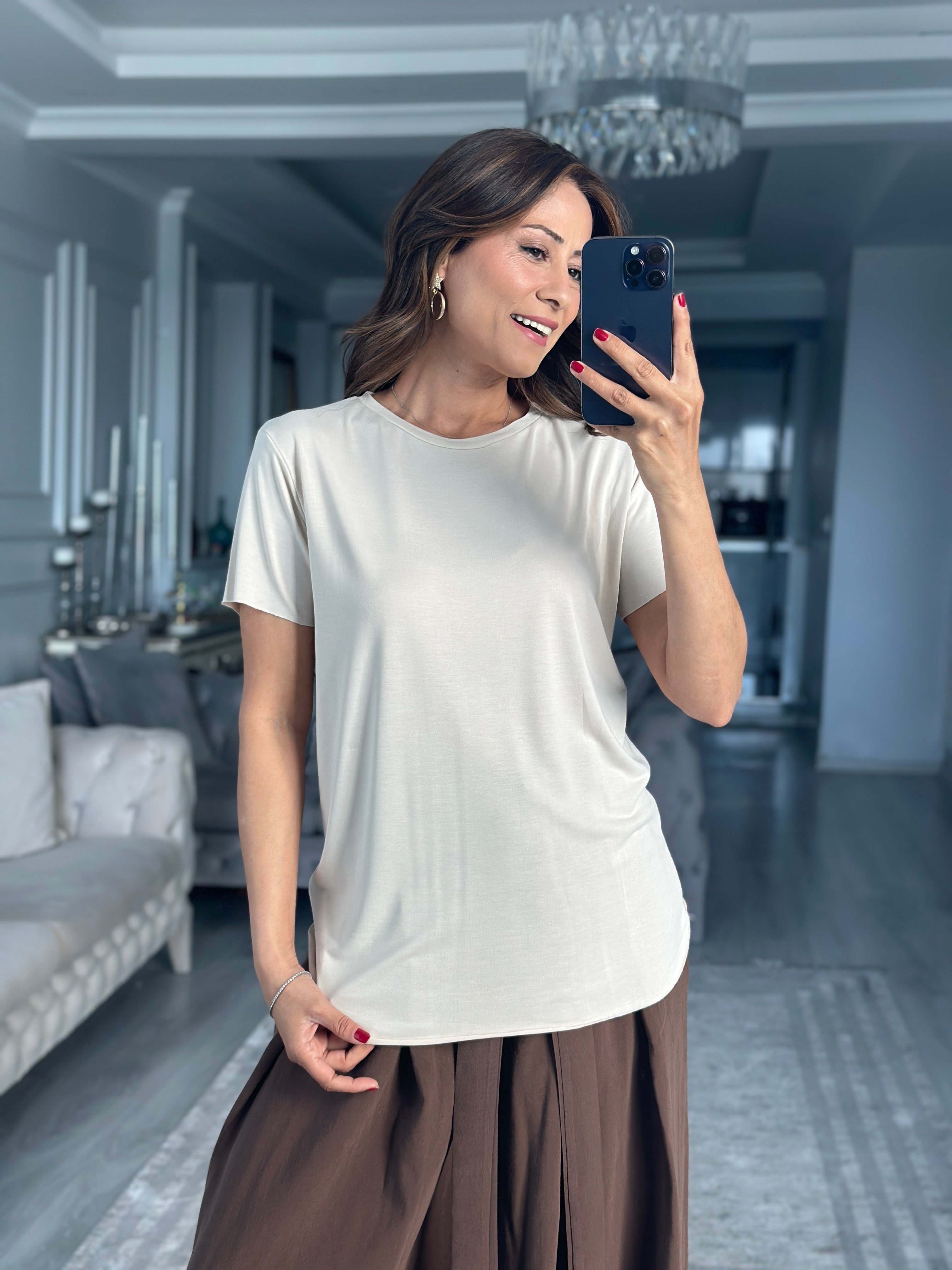 Bej Bisiklet Yaka Modal Kadın T-Shirt