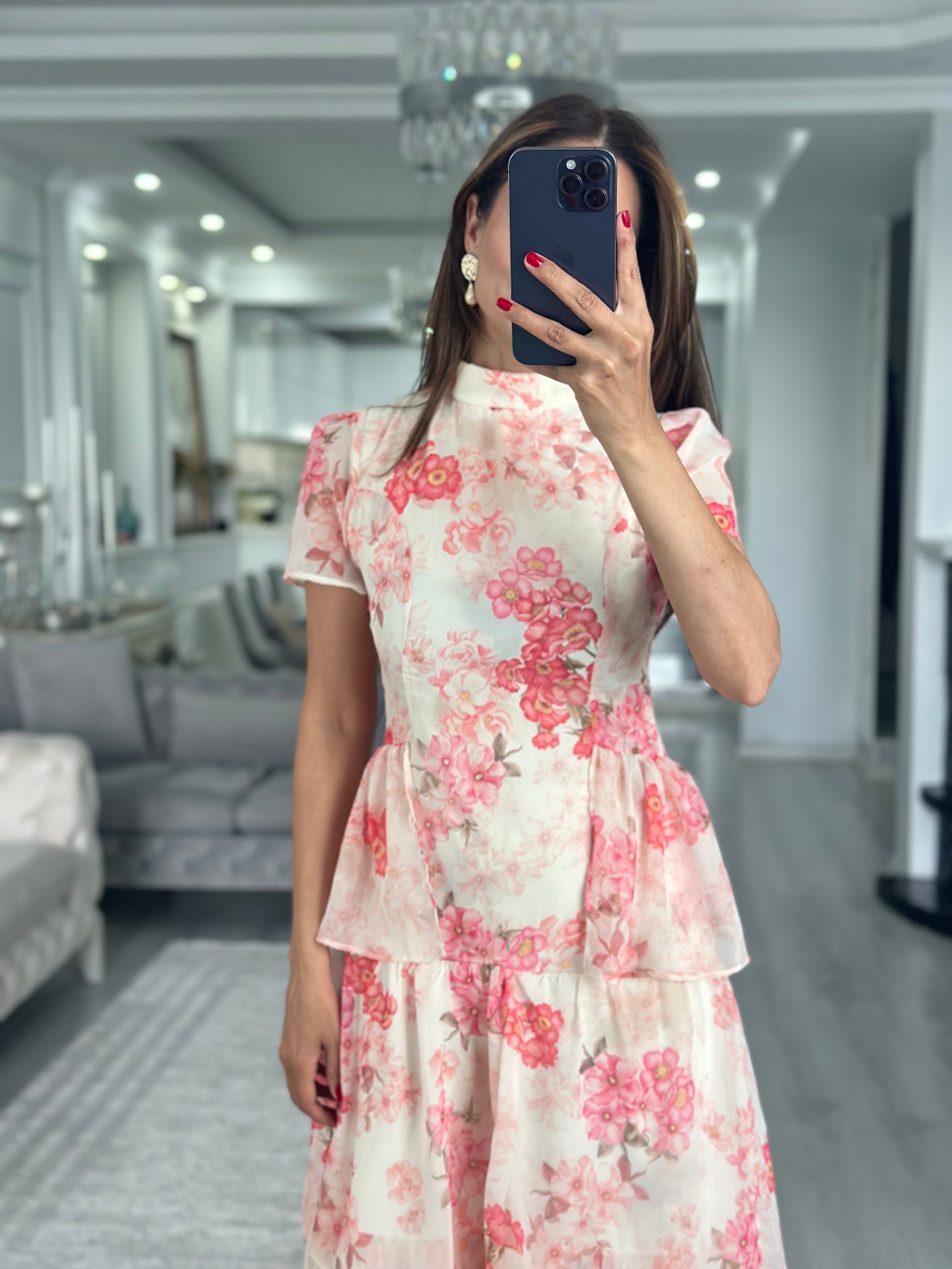 Bej Floral Desen Dik Yaka Eteği Katlı Midi Boy Şifon Kadın Elbise