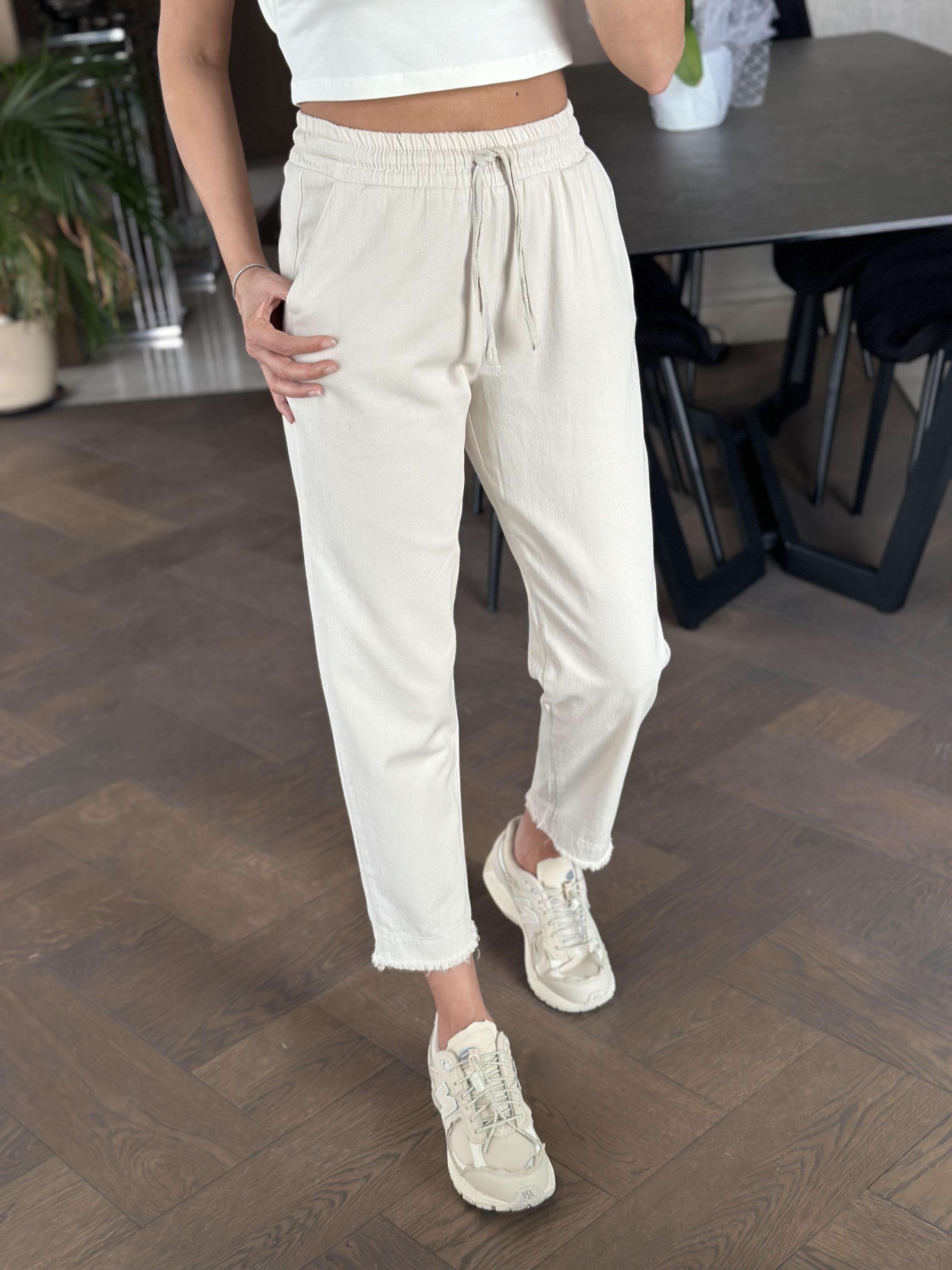 Bej Gabardin Beli Lastikli Ve Bağcıklı Cepli Kadın Pantolon