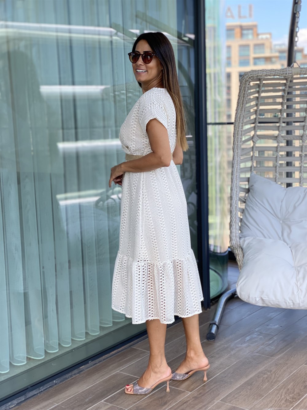 Bej Hasır Kemerli Dantel Kadın Elbise