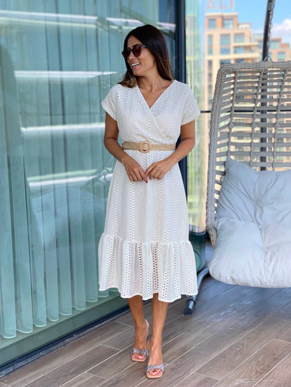 Bej Hasır Kemerli Dantel Kadın Elbise