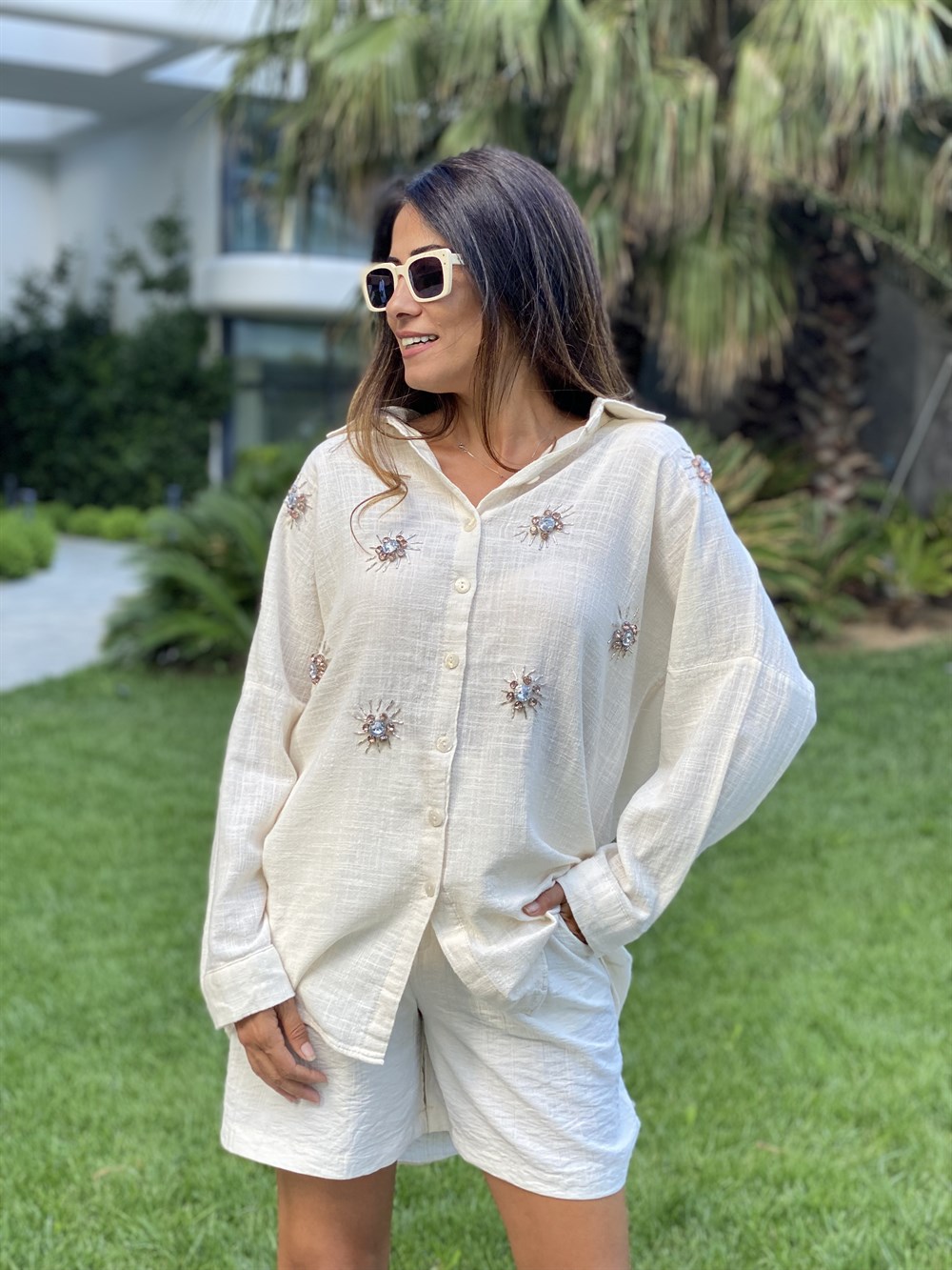 Bej İşlemeli Oversize Kadın Gömlek