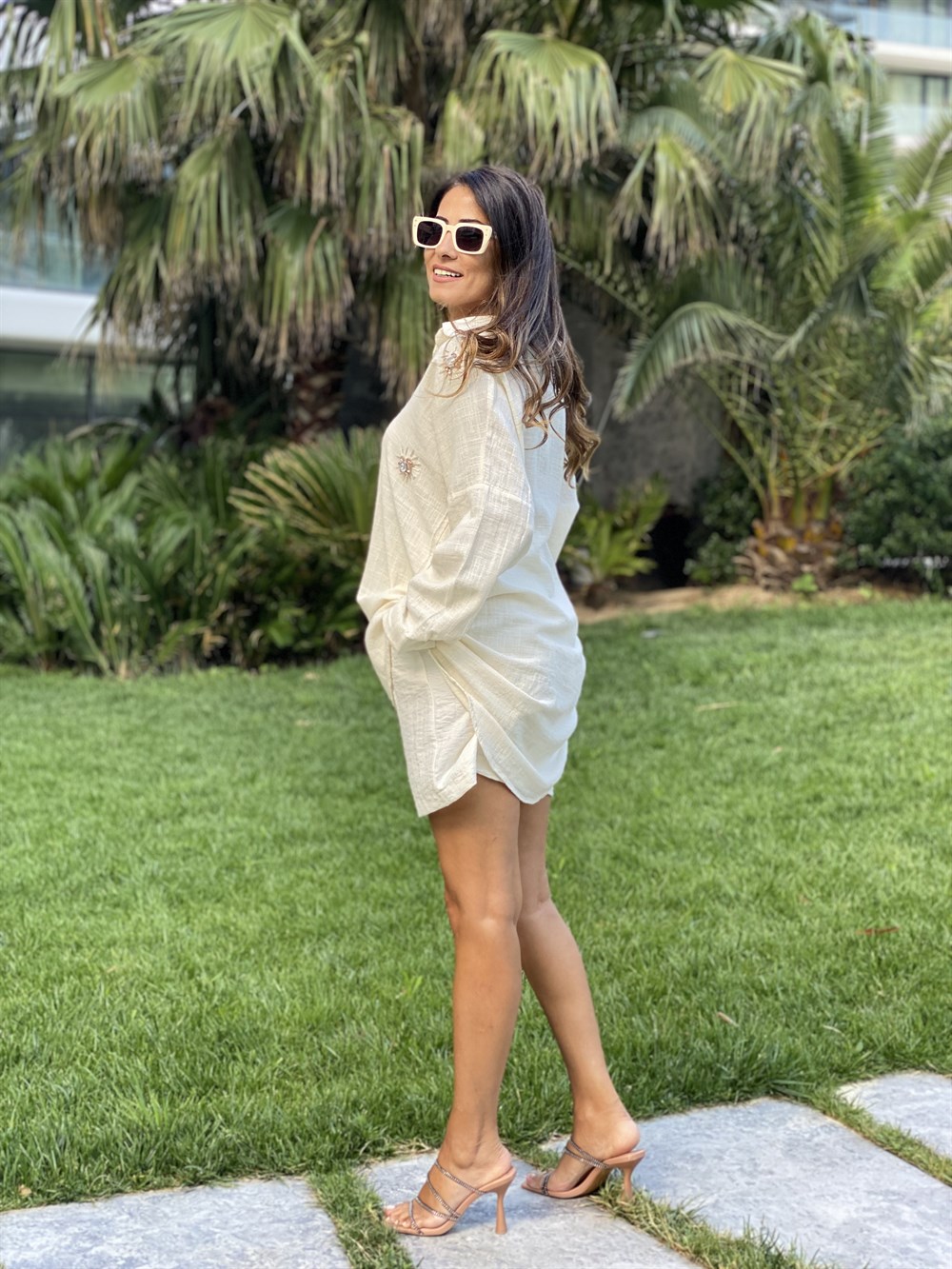 Bej İşlemeli Oversize Kadın Gömlek