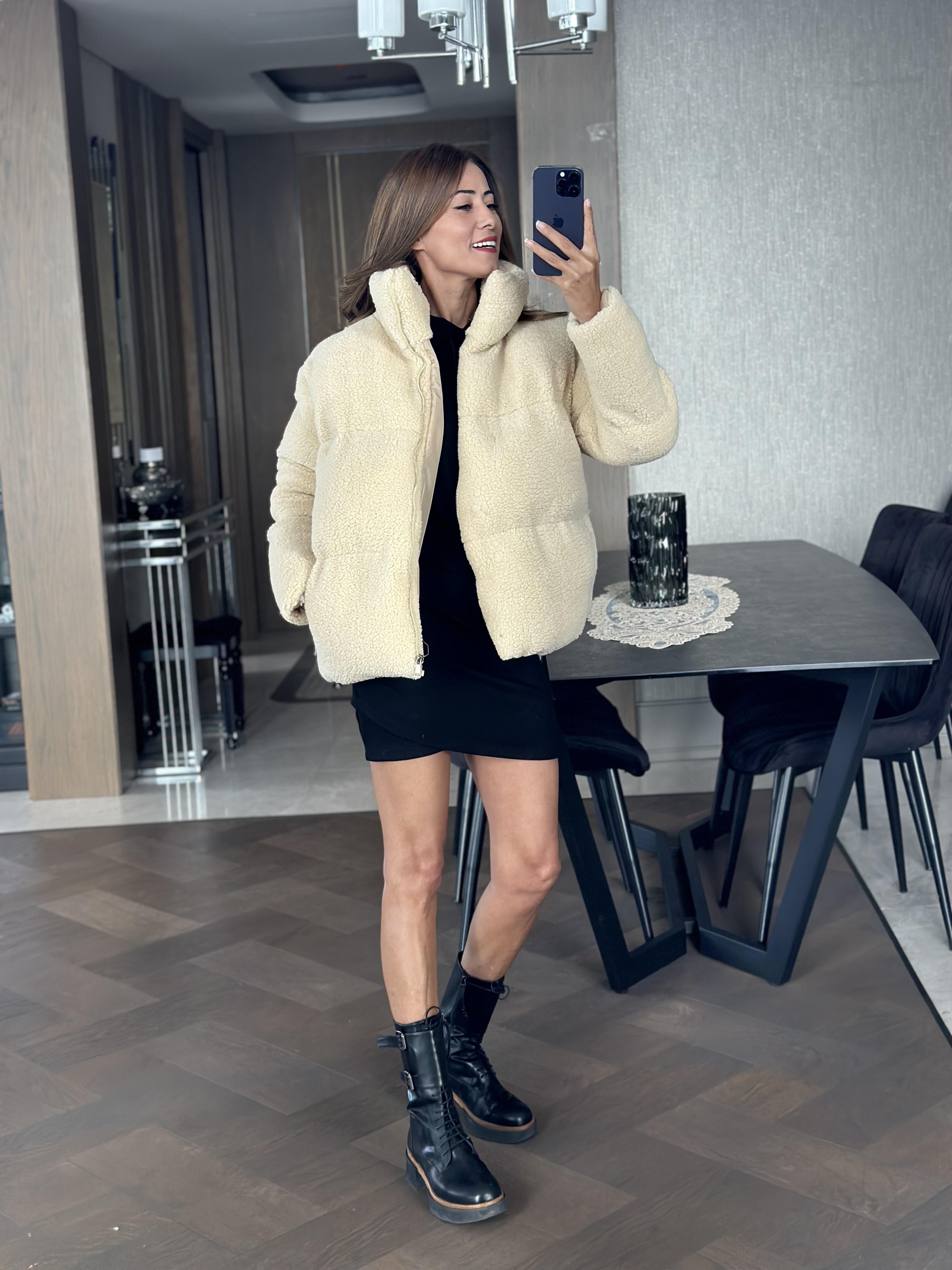 Bej Kuzu Şişme Kadın Mont