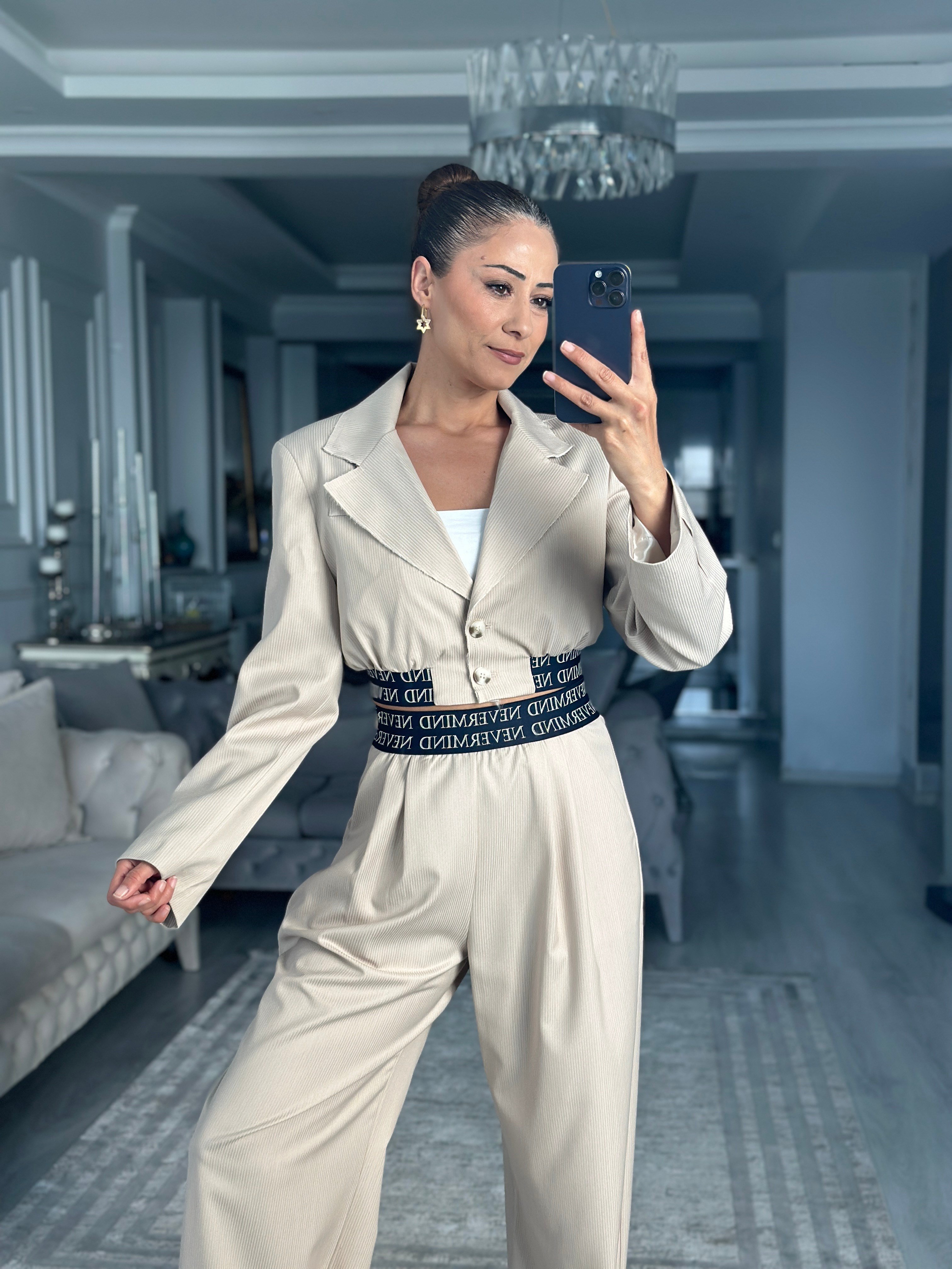 Bej Never Lastik Detaylı Crop Blazer Kadın Ceket
