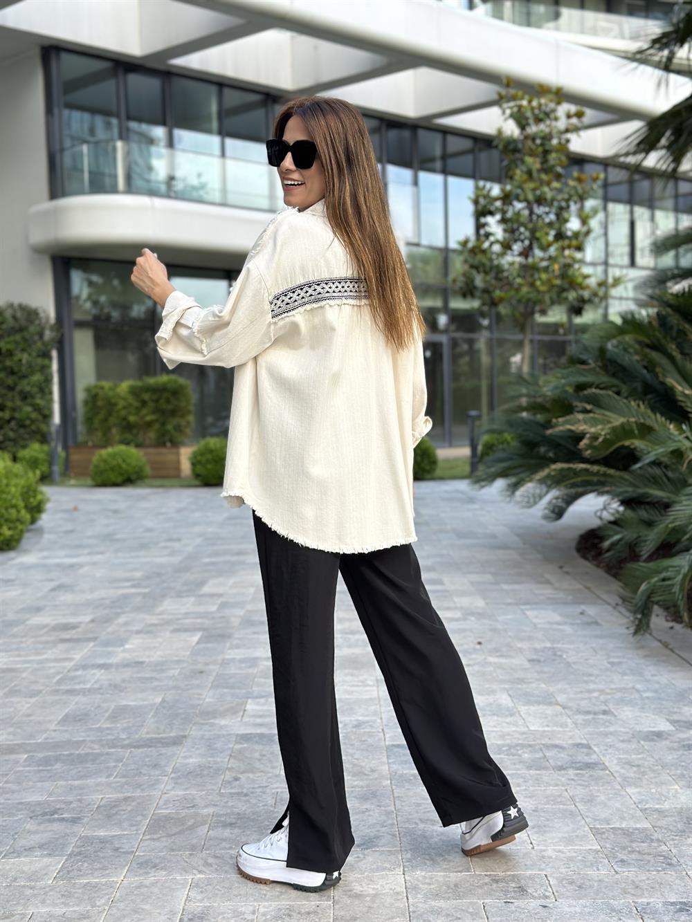 Bej Örgü Şerit Püsküllü Keten Kadın Gömlek