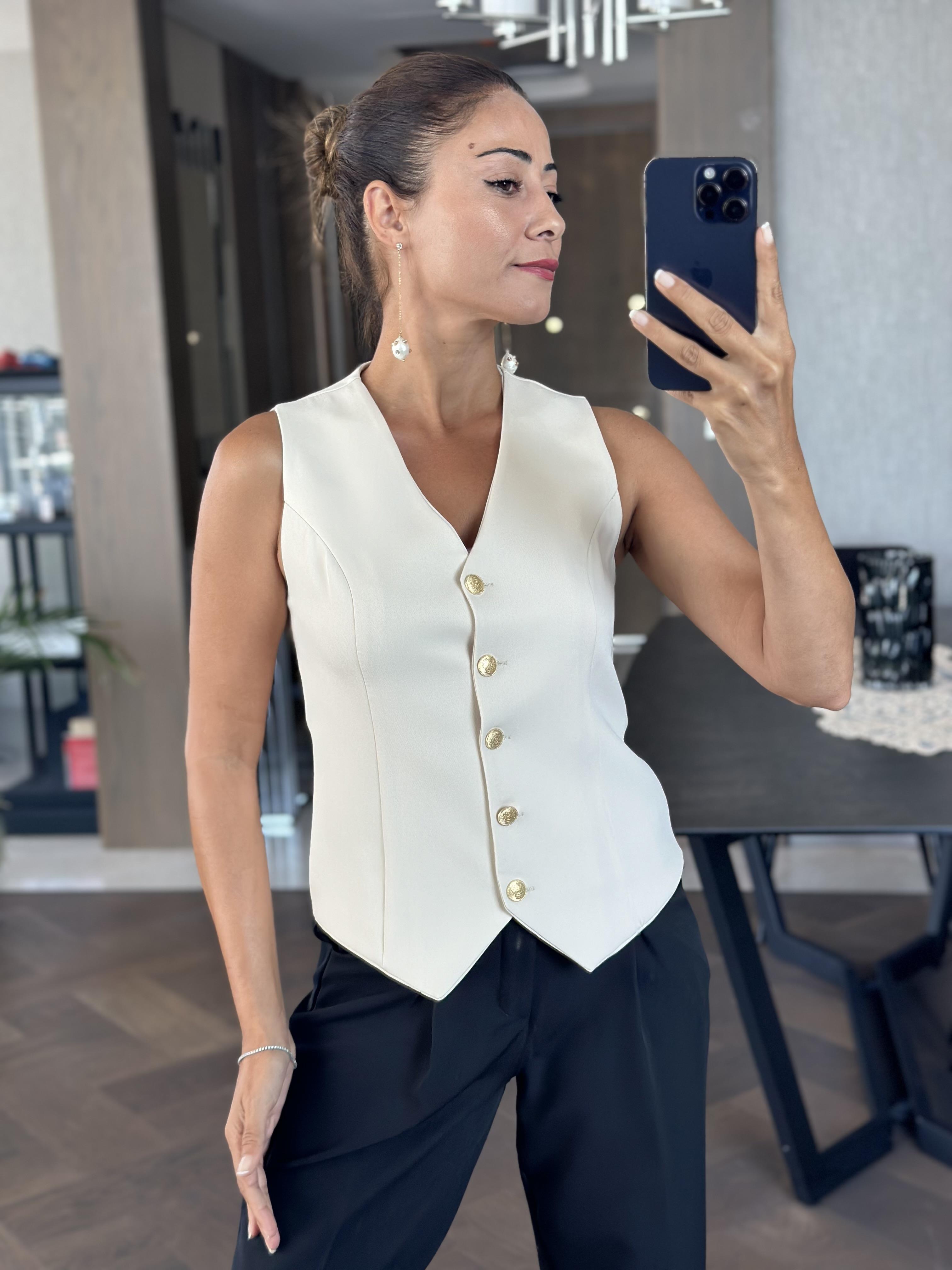 Bej Orjinal Marka Beş Gold Düğmeli Astarlı Kadın Yelek