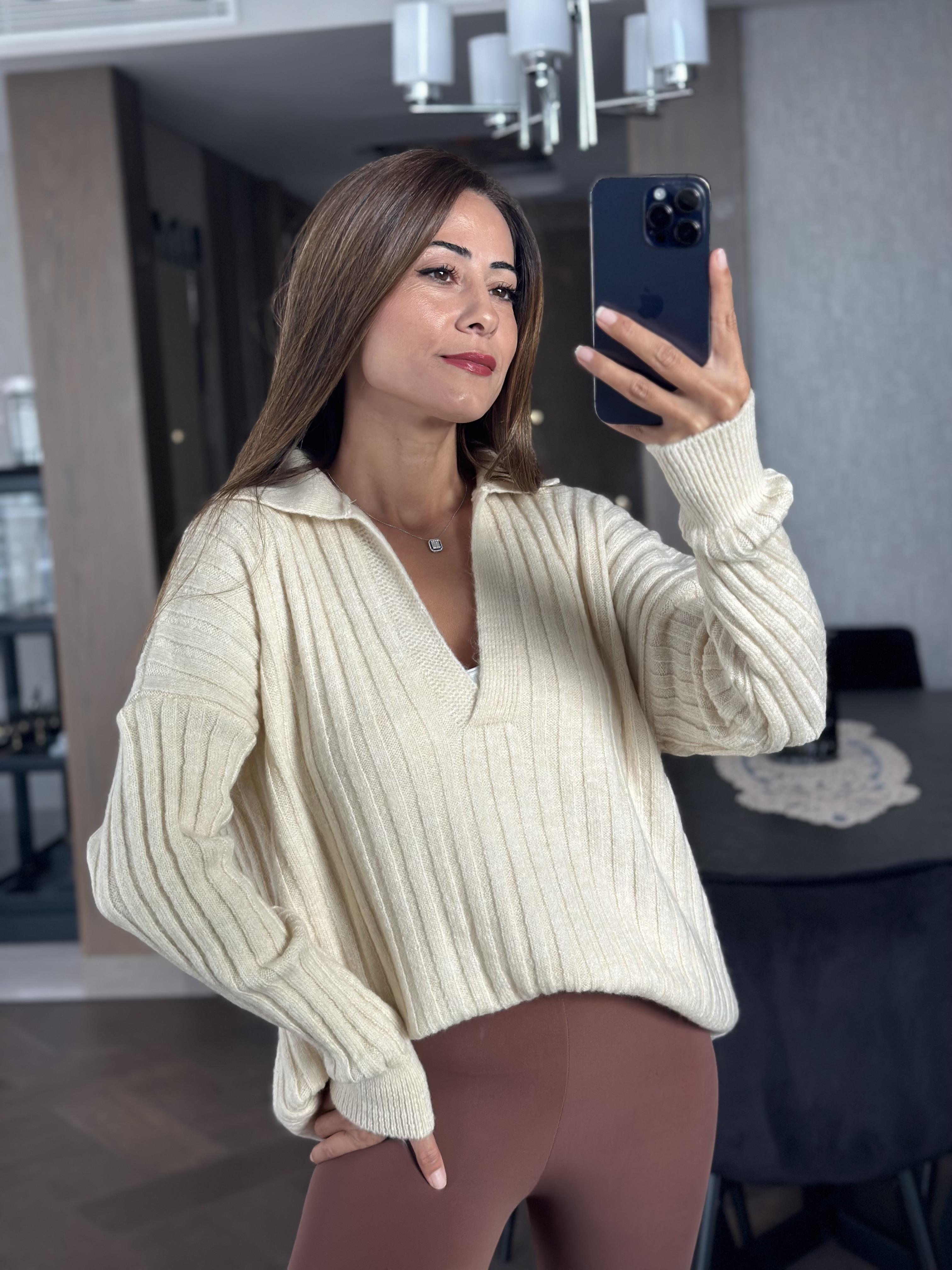 Bej Polo Yaka Fitilli Salaş Kadın Kazak