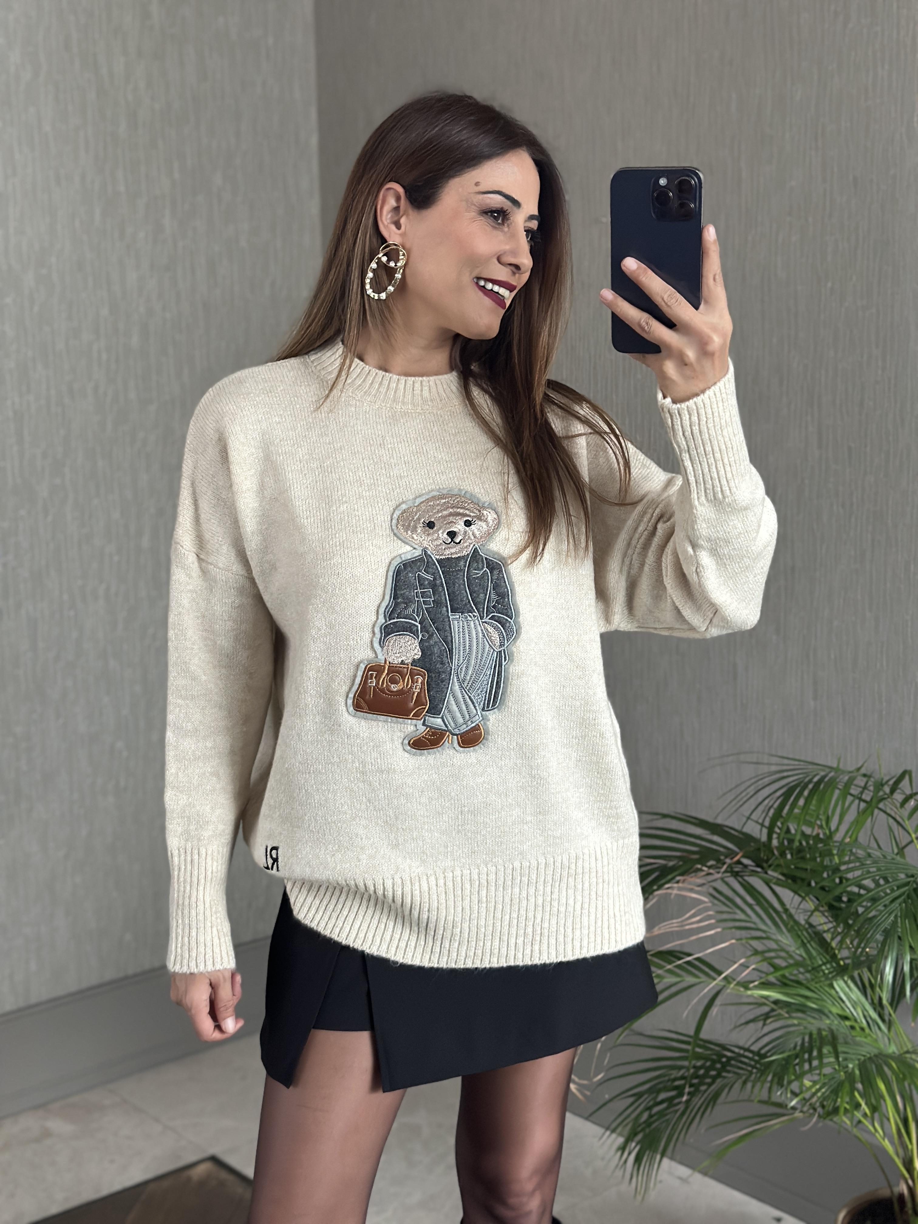 Bej RL Model Bisiklet Yaka Önü Ayıcık Nakışlı Kadın Triko Kazak