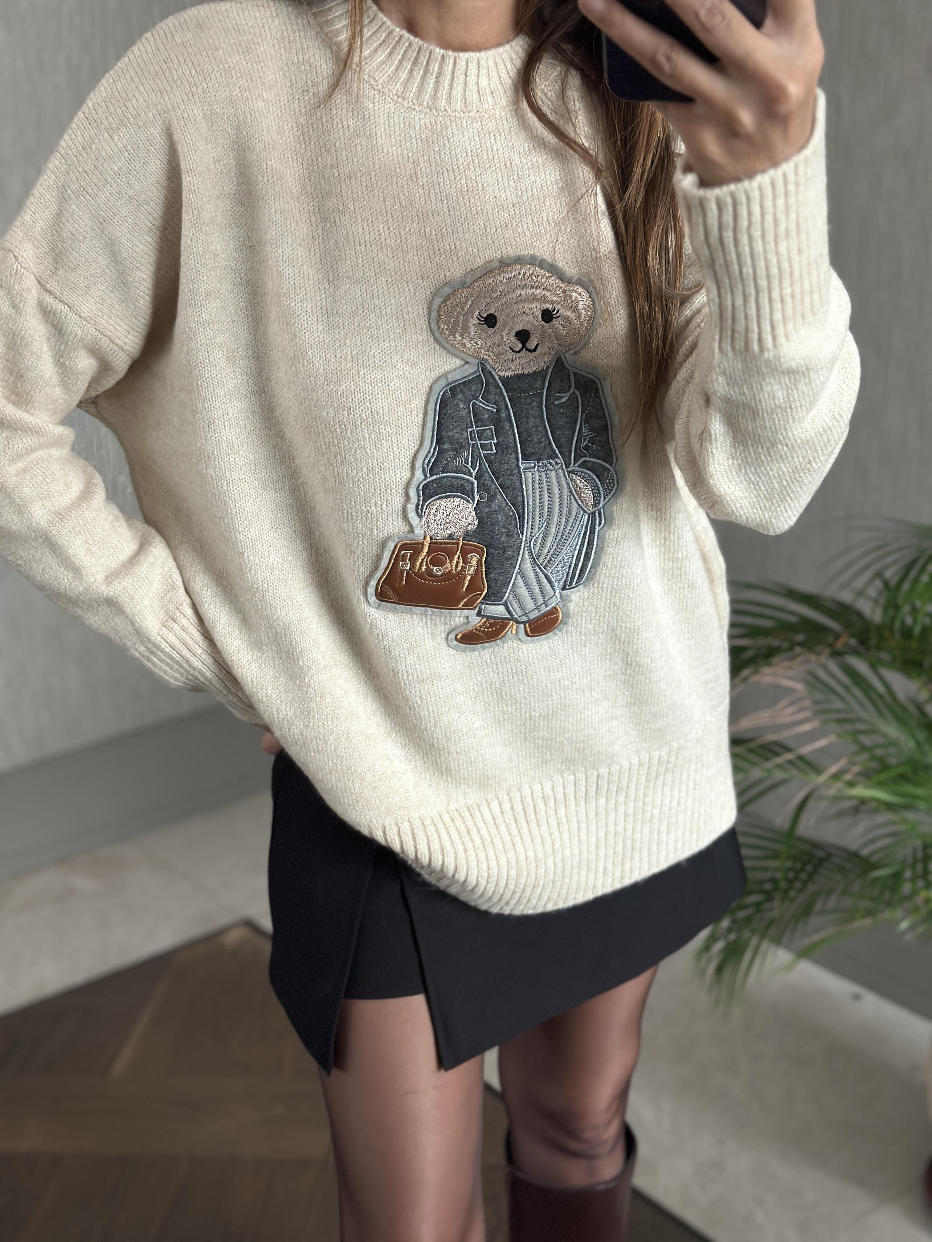 Bej RL Model Bisiklet Yaka Önü Ayıcık Nakışlı Kadın Triko Kazak