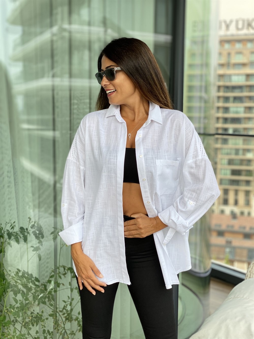 Beyaz Arka Roba Örme Flam Keten Kadın Gömlek